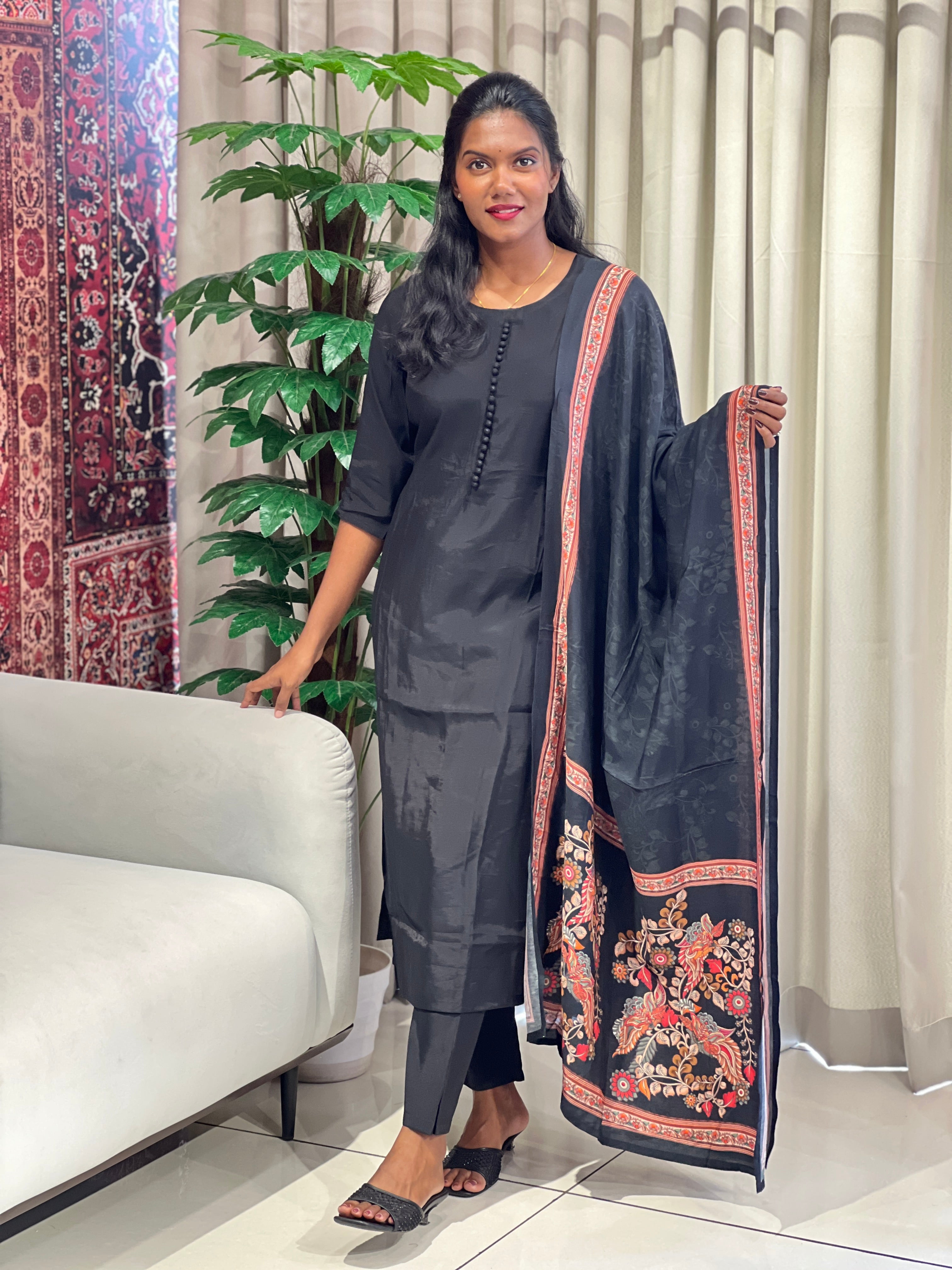 Potli Detailed Muslin Finish Kurta Set | AFD121