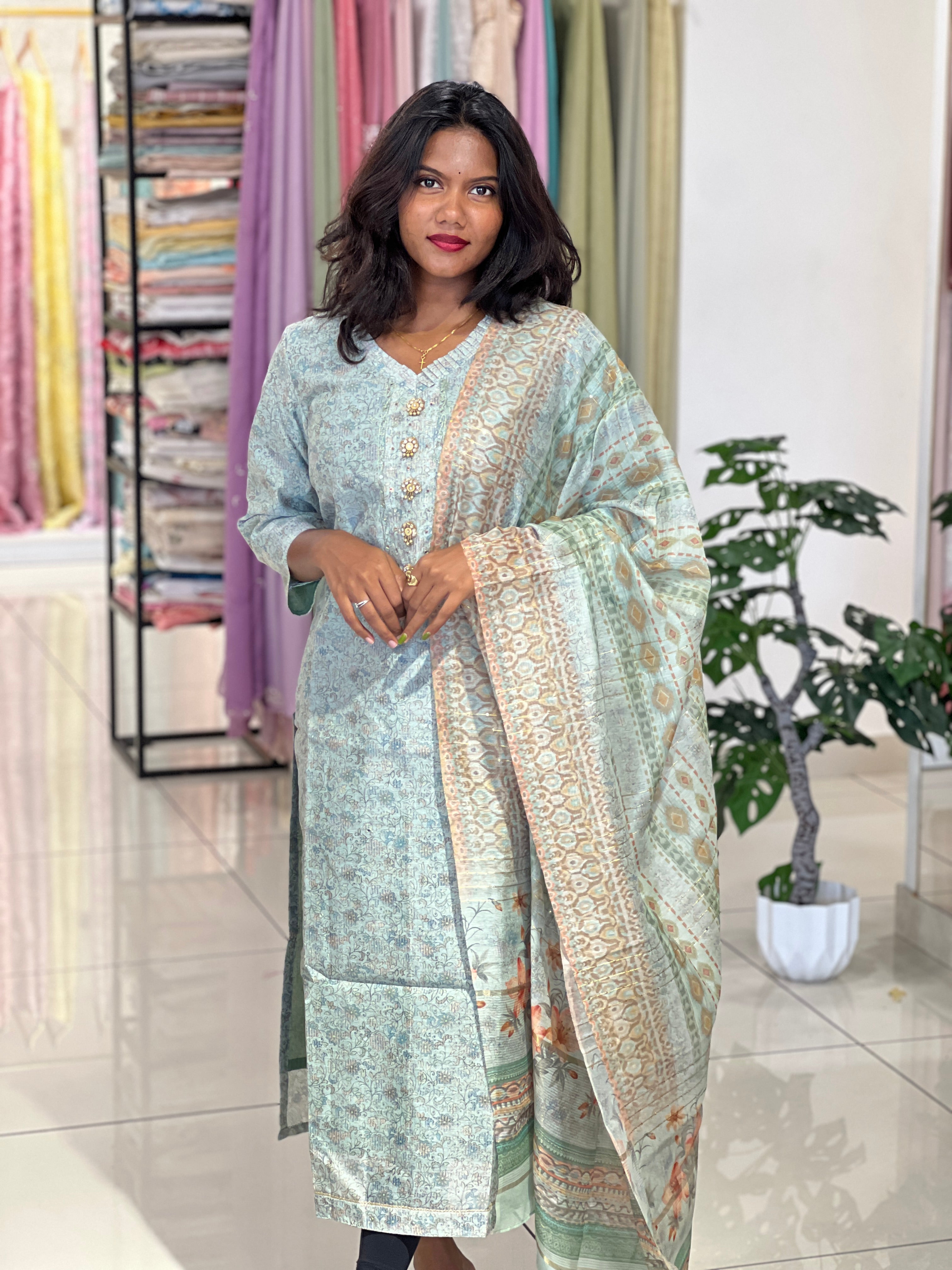 Floral Printed Chanderi Finish Kurta Set | IHP148