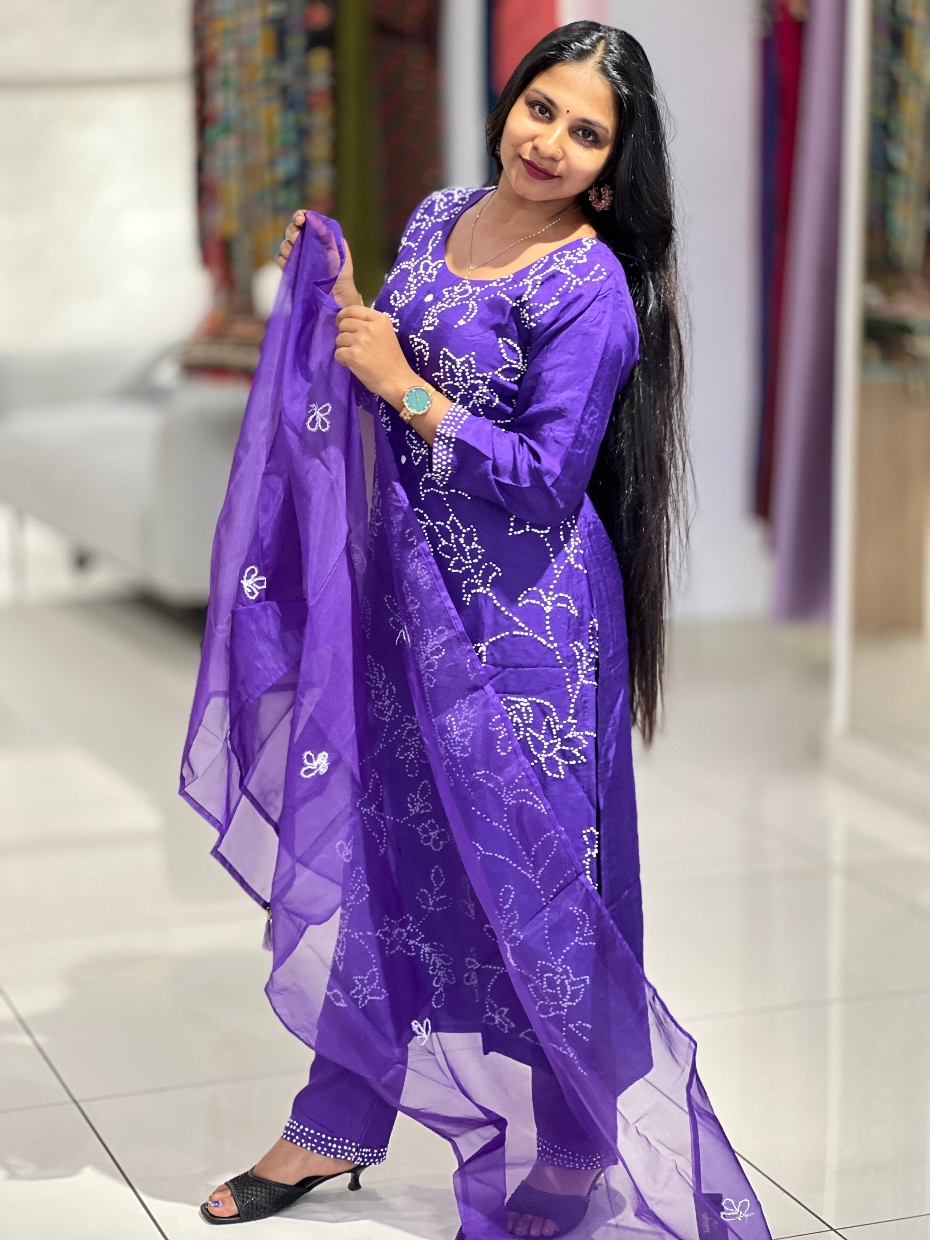 Hand Embroidery Muslin Finish Kurta Set | FW308