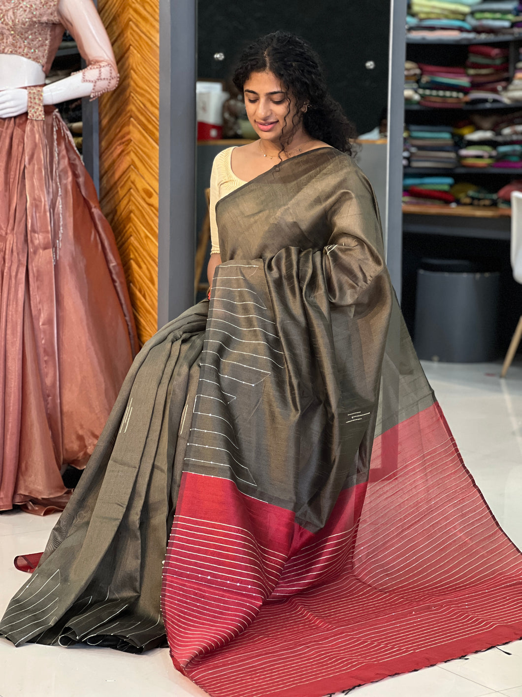 Kesiya Weaved Semi Silk Saree | PD516