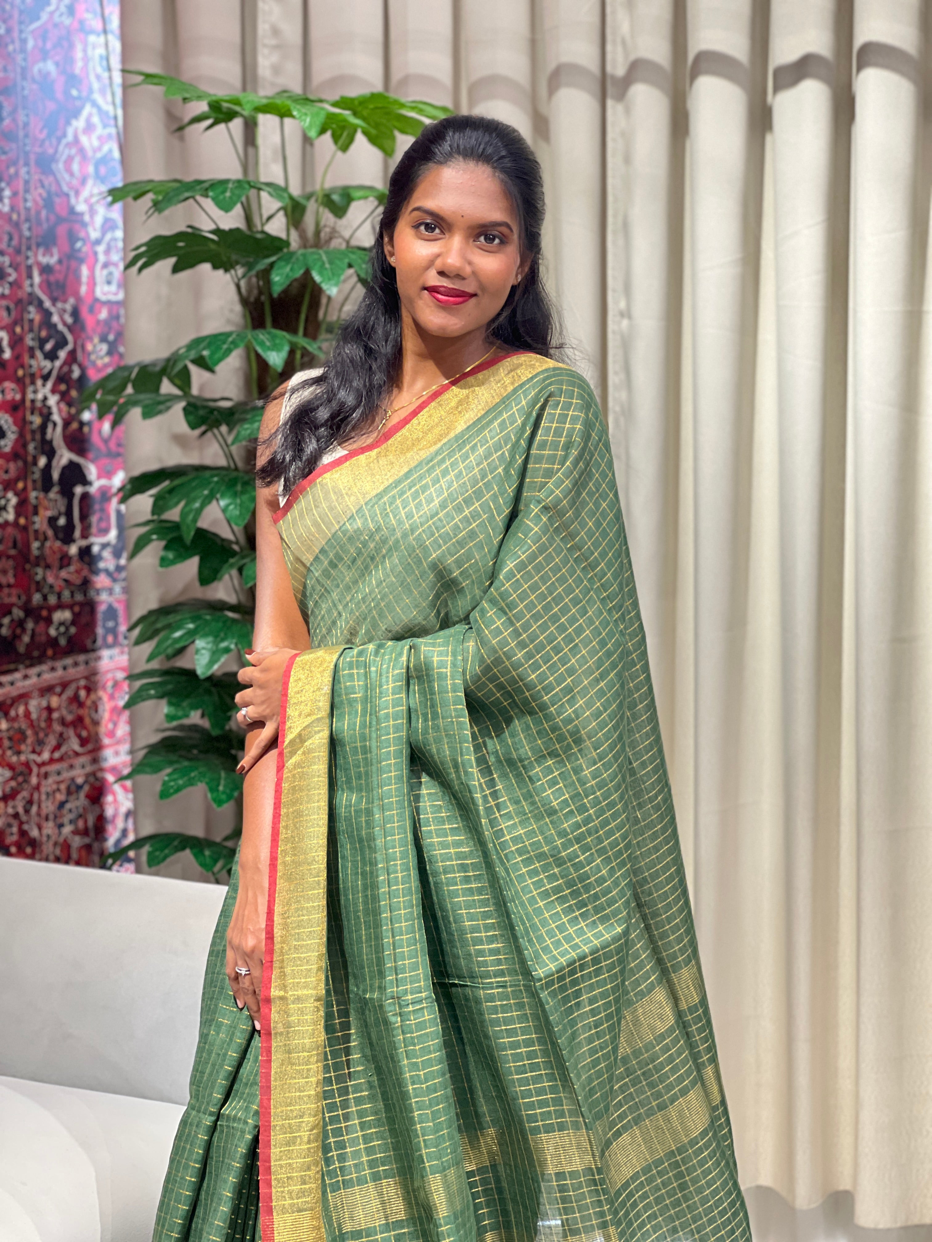 Check Weaved Semi Linen Saree | EVA102