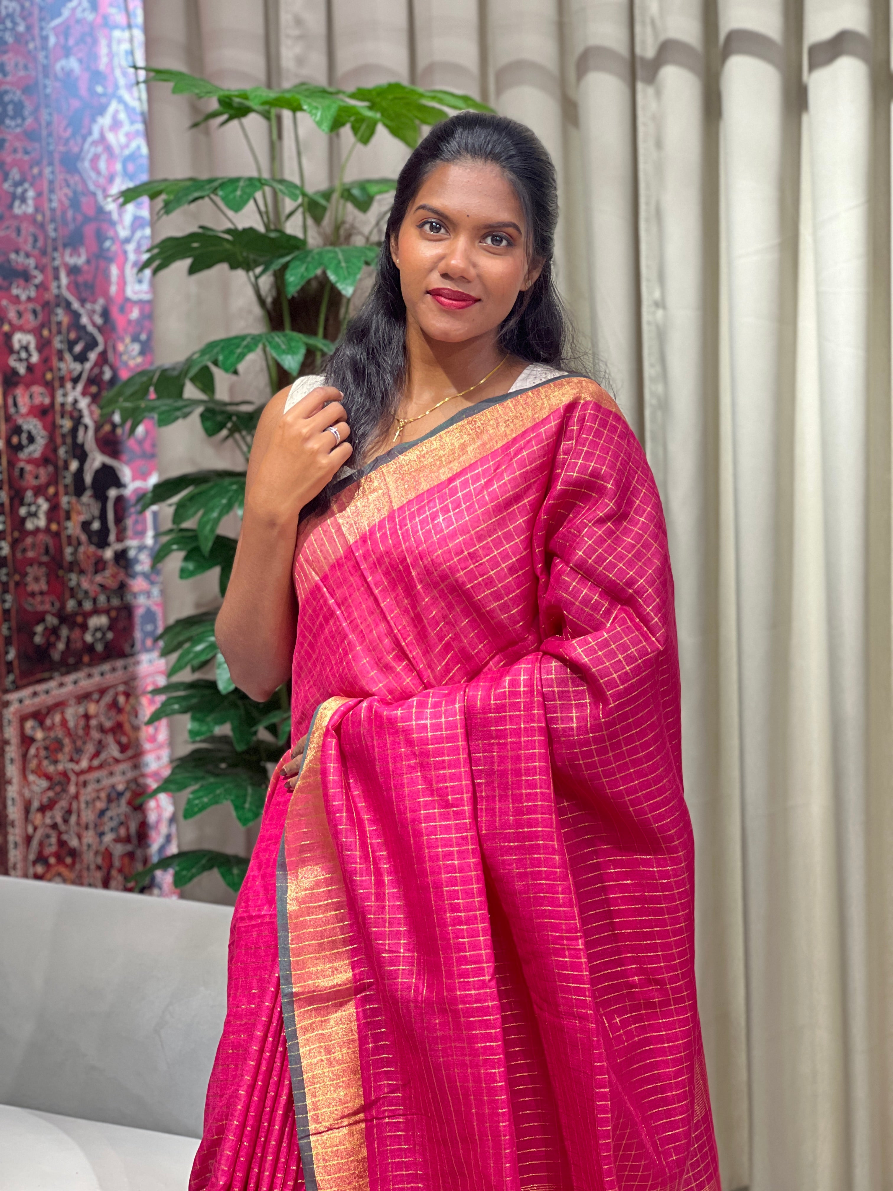 Check Weaved Semi Linen Saree | EVA104