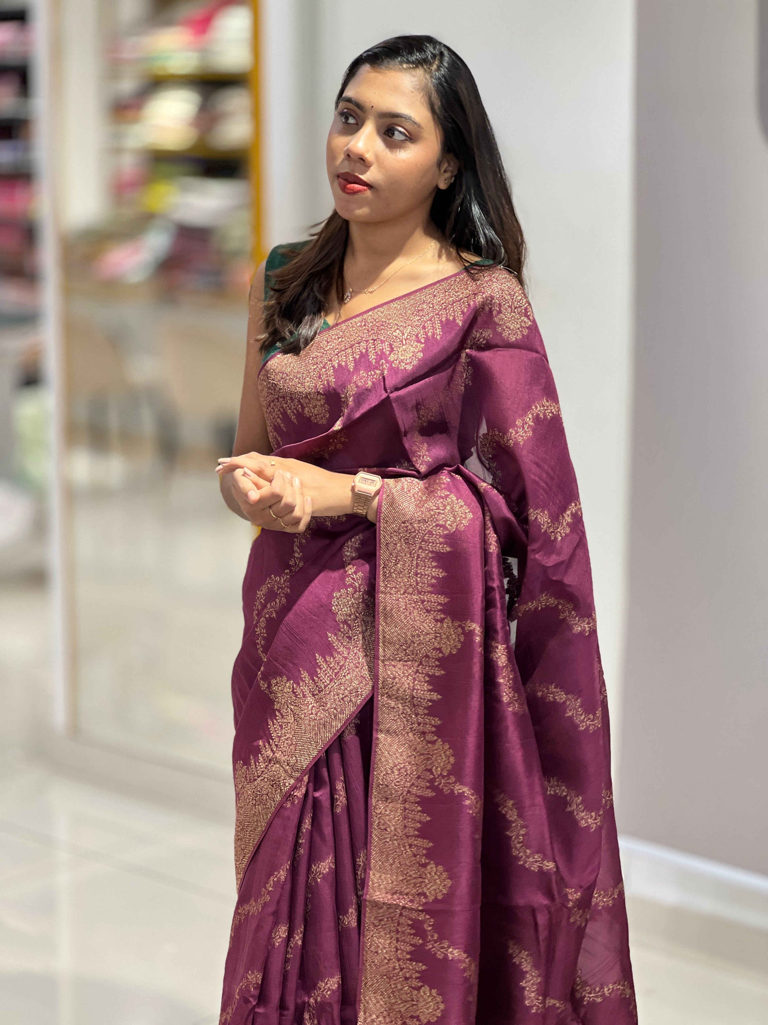Zari And Thread Woven Banarasi Silk Saree | YNG797