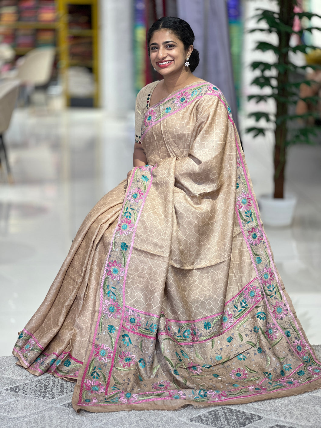 Kantha Detailed Tussar Saree | ARS185