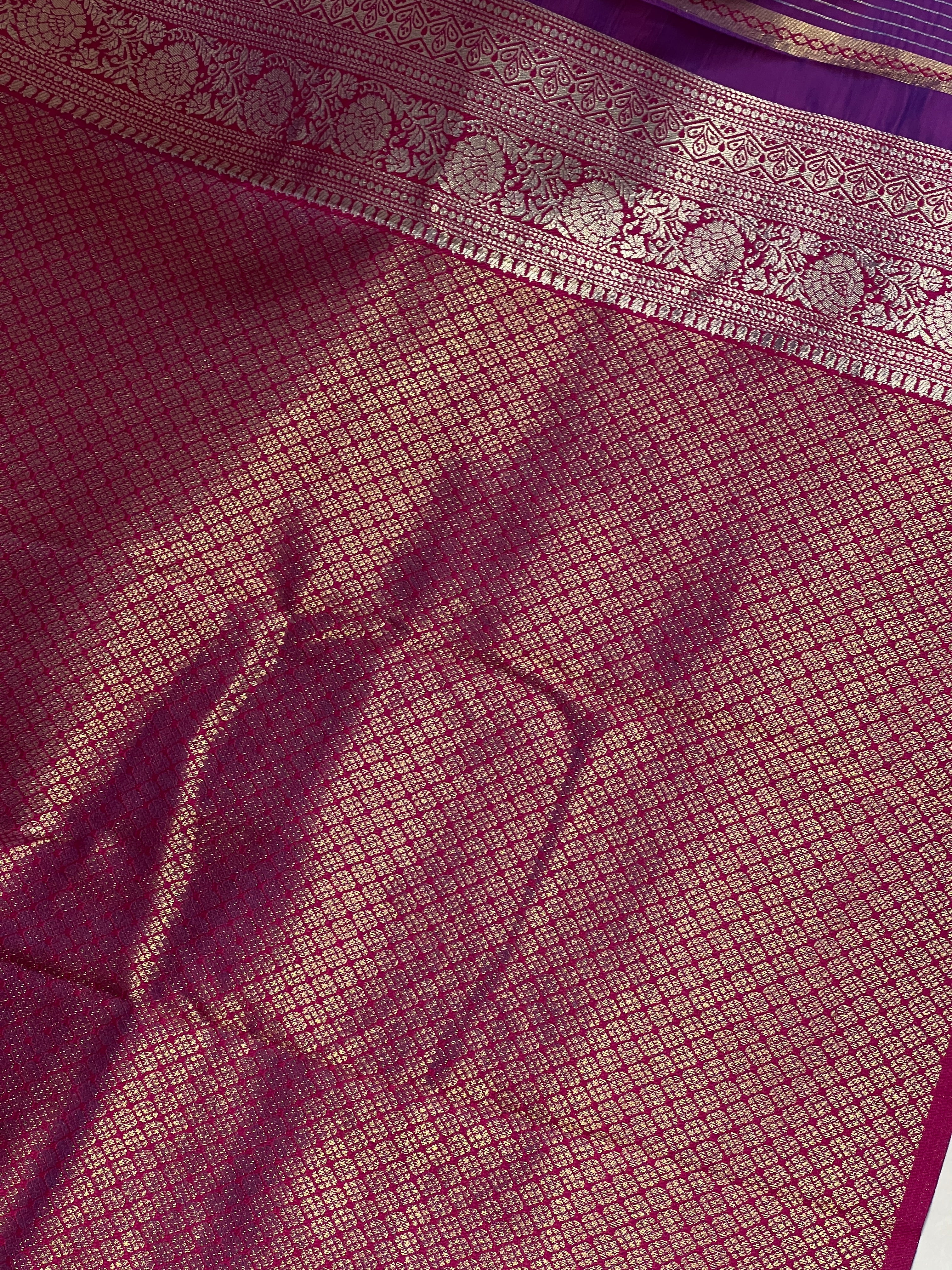 Zari Woven Floral Patterned Banarasi Silk Saree | KAC157