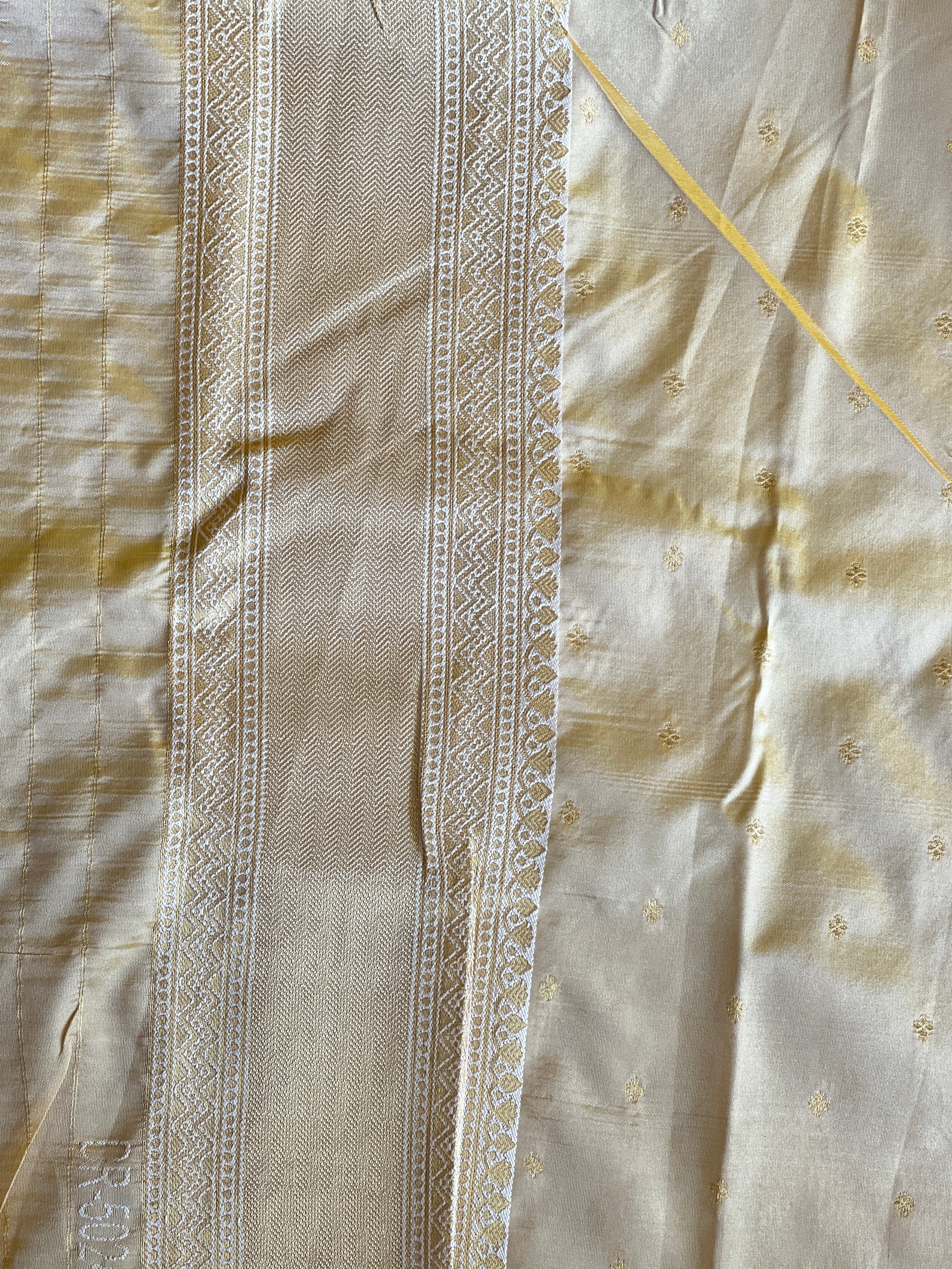 Traditional Zari Woven Brocade Patterned Semi Silk Saree | KAC162