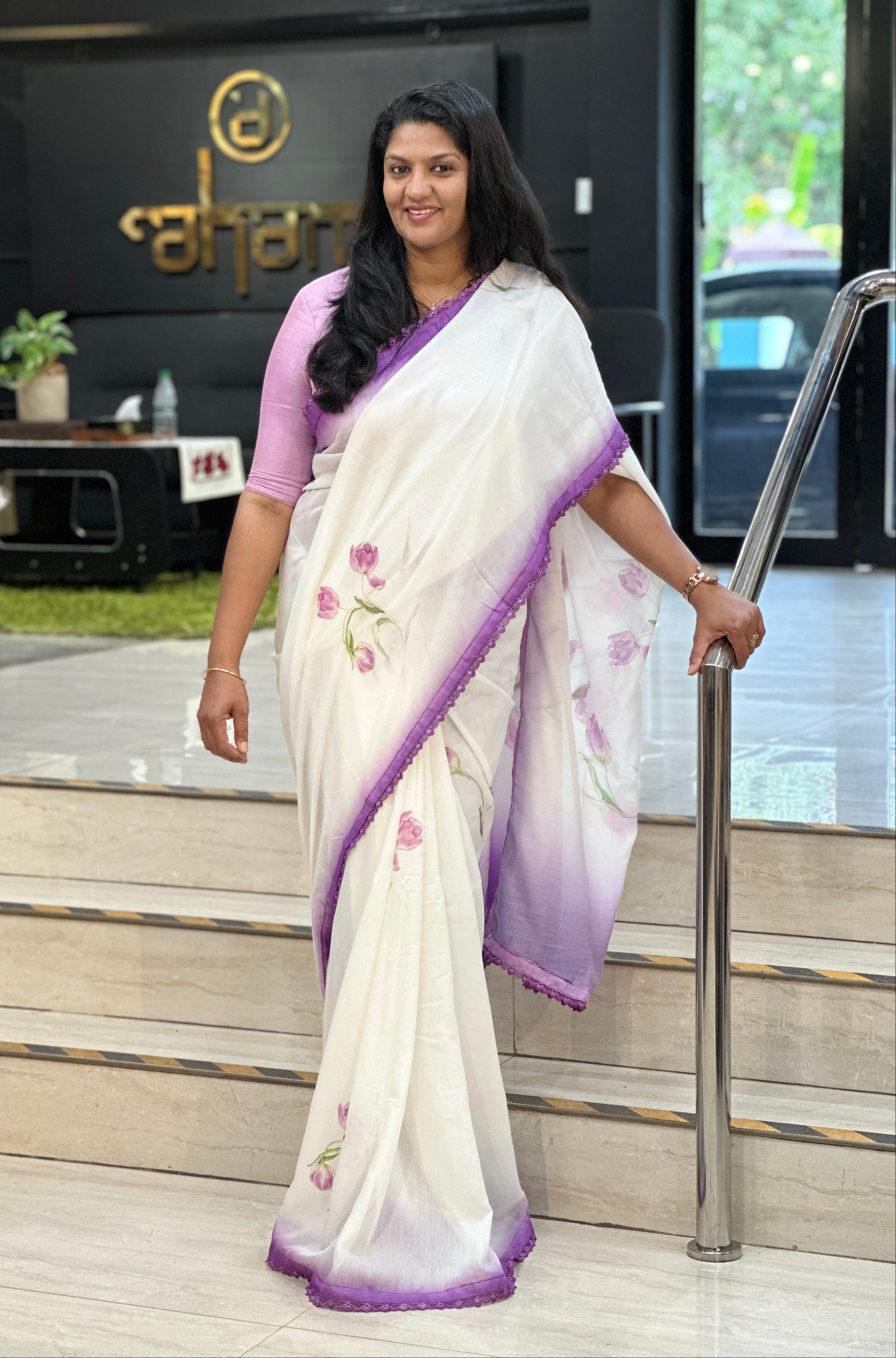 Floral Digital Printed Muslin Finish Saree | HT382