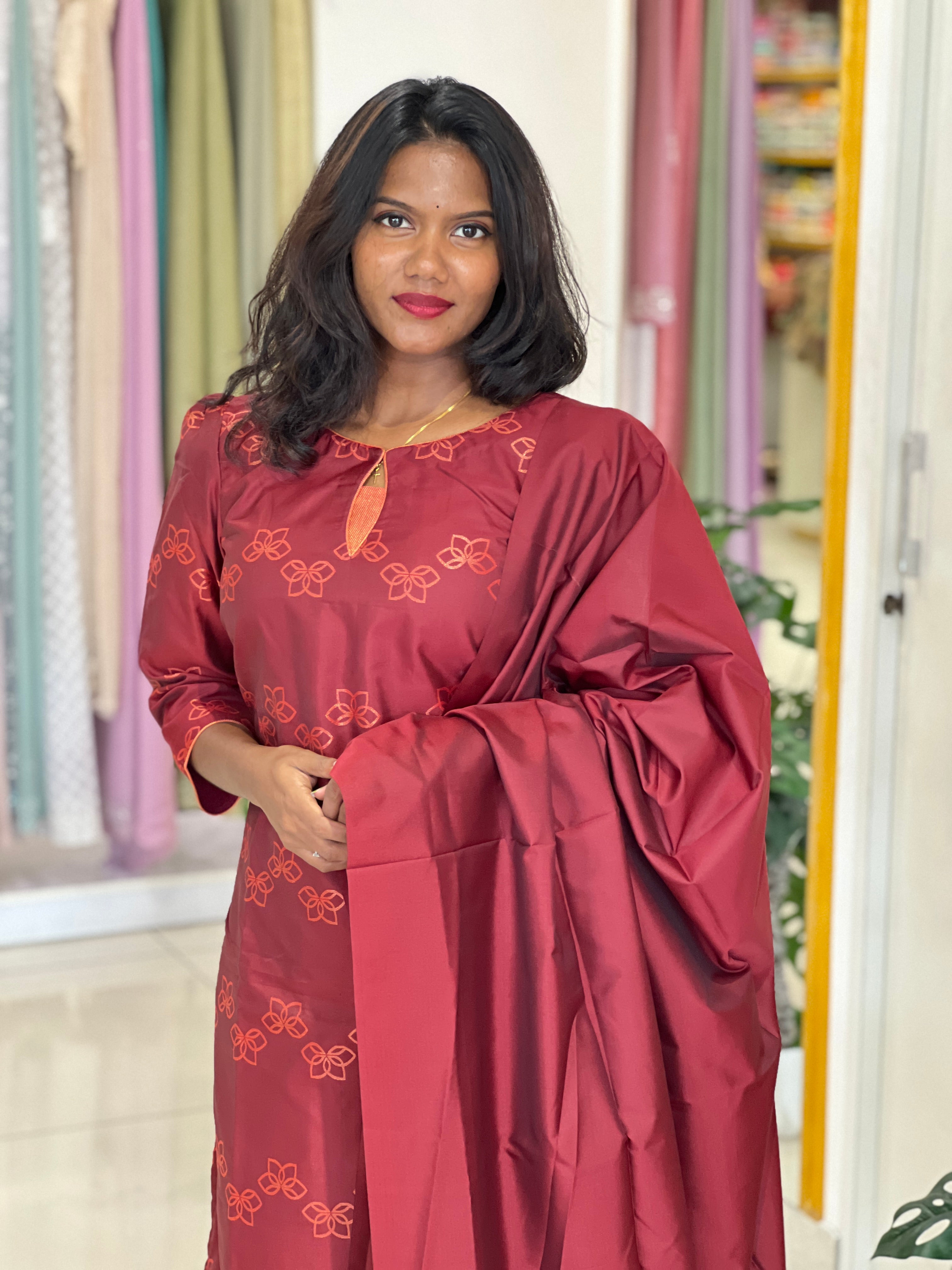 Treditional Semi Silk Kurta Set | IHP152