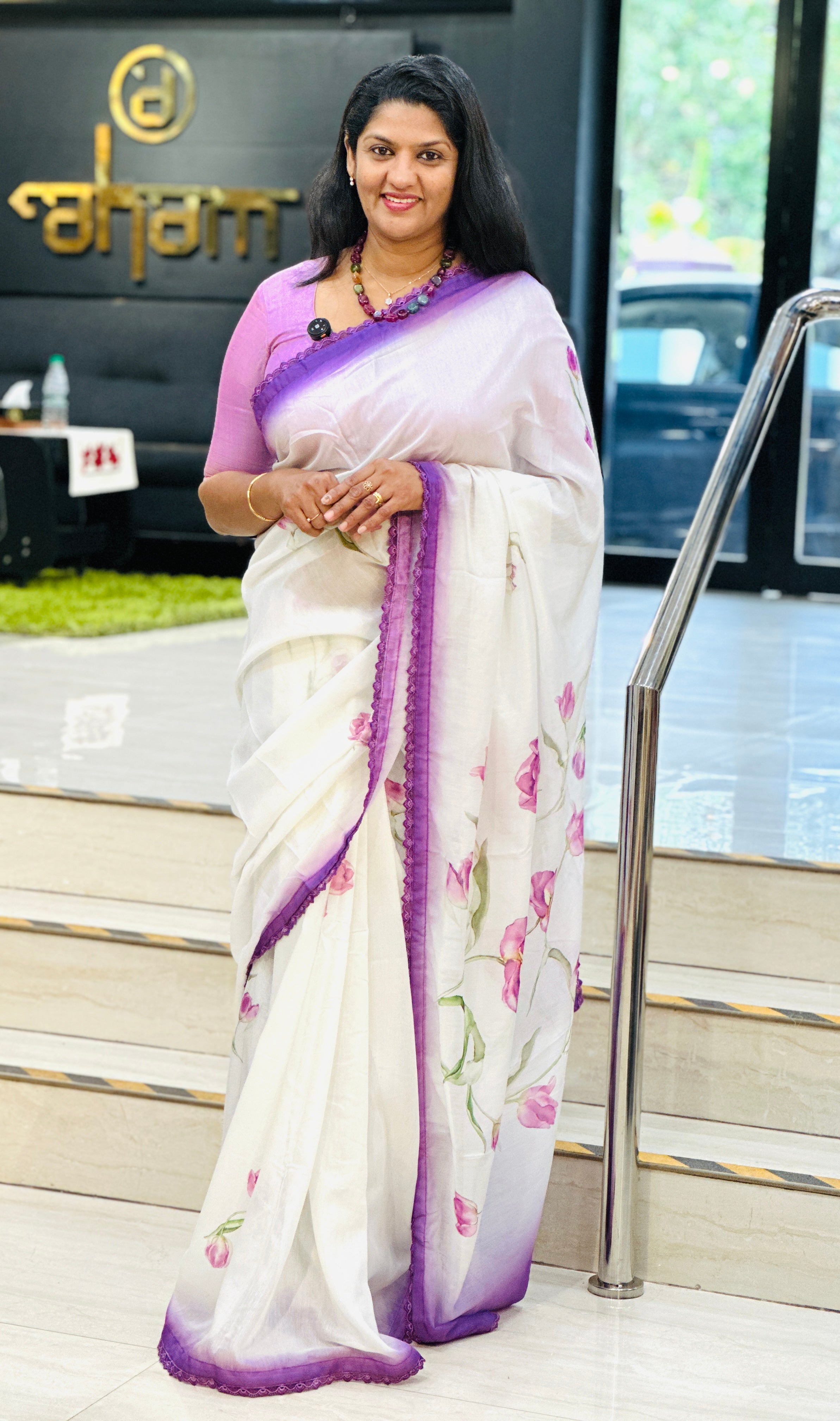 Floral Digital Printed Muslin Finish Saree | HT382