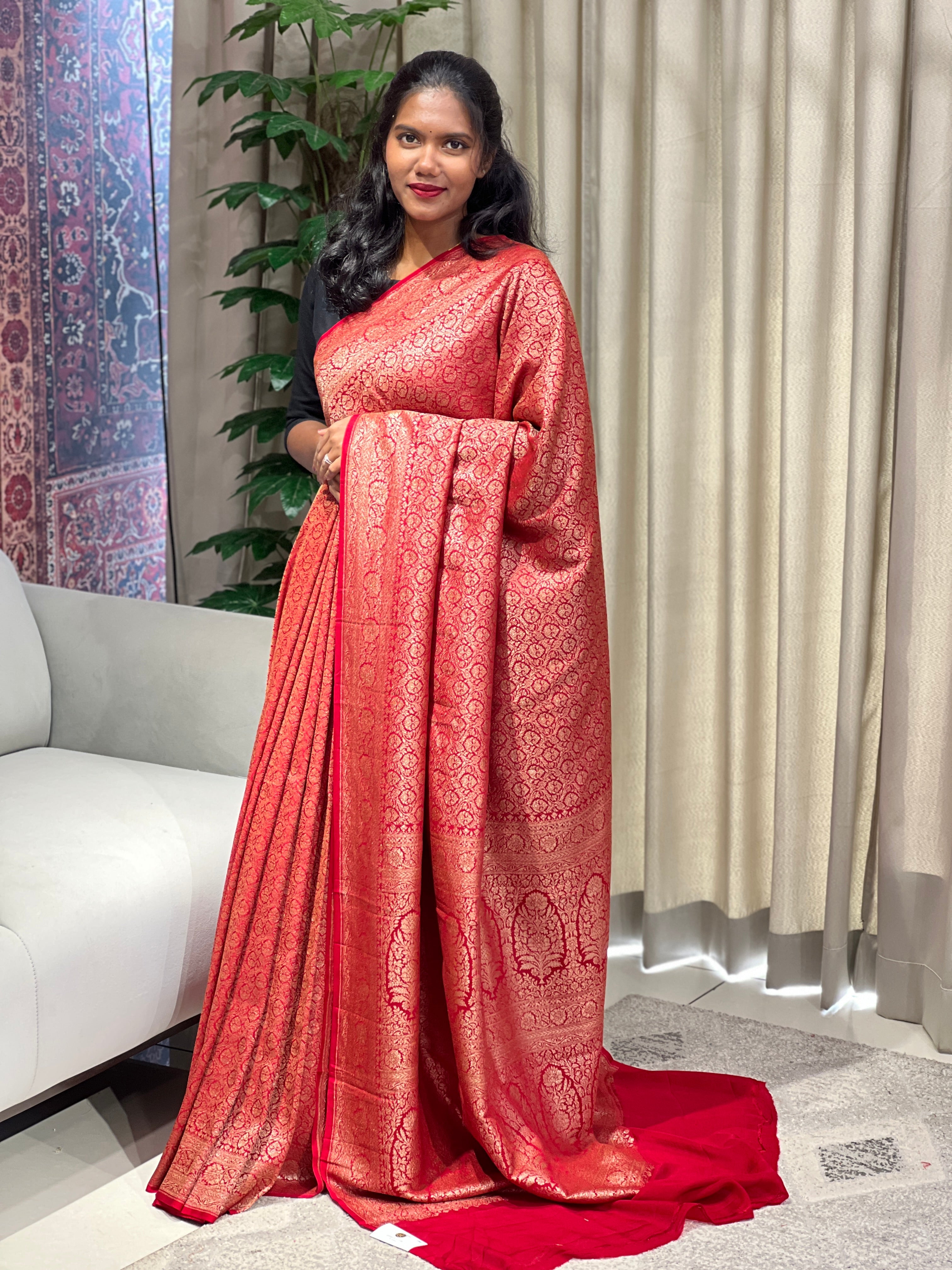 Zari and Thread Woven Georgette Banarasi Saree |YNG727