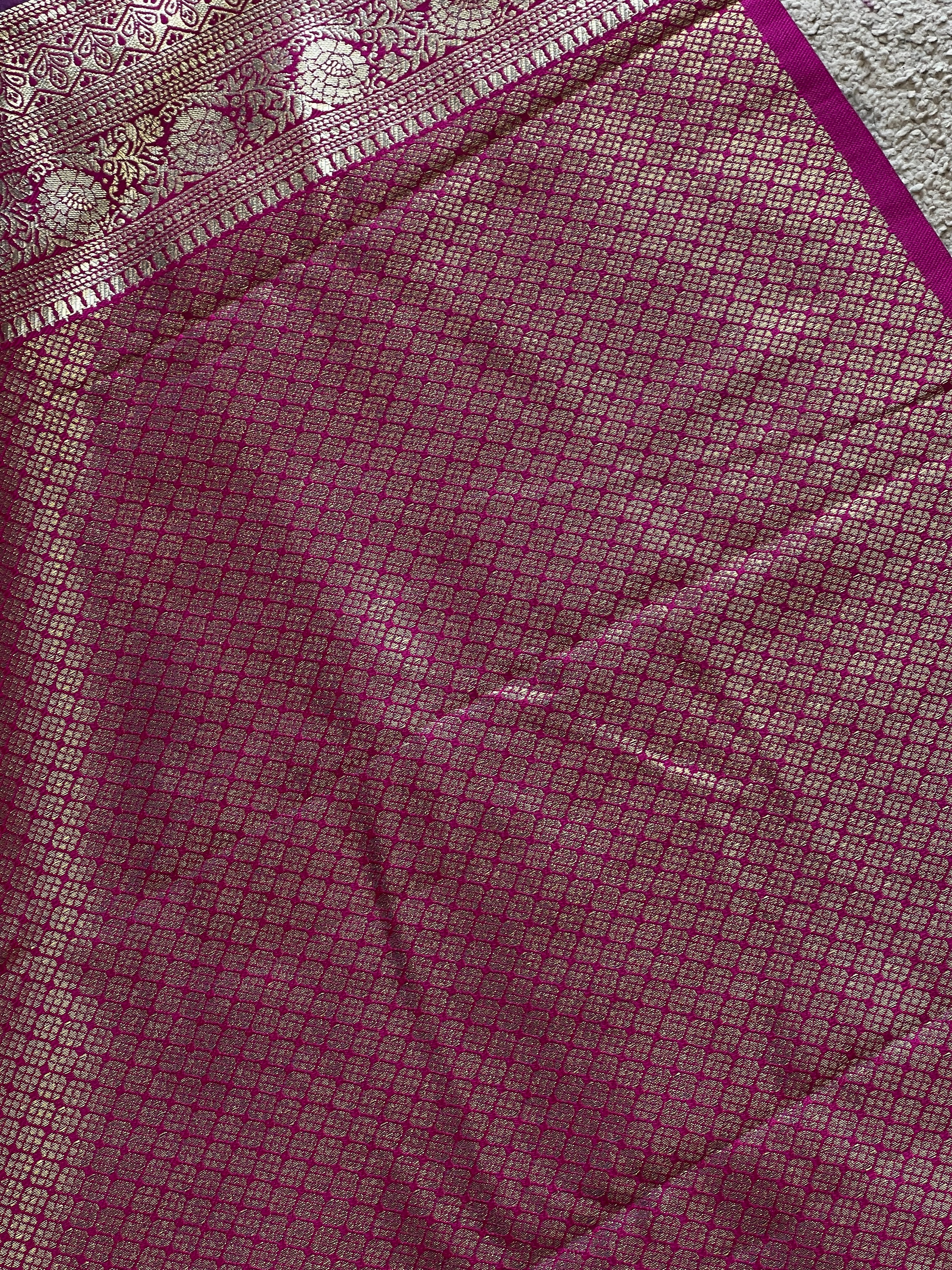 Zari Woven Floral Patterned Banarasi Silk Saree | KAC156