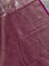 Zari Woven Floral Patterned Banarasi Silk Saree | KAC156