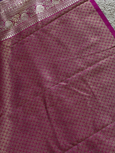 Zari Woven Floral Patterned Banarasi Silk Saree | KAC156