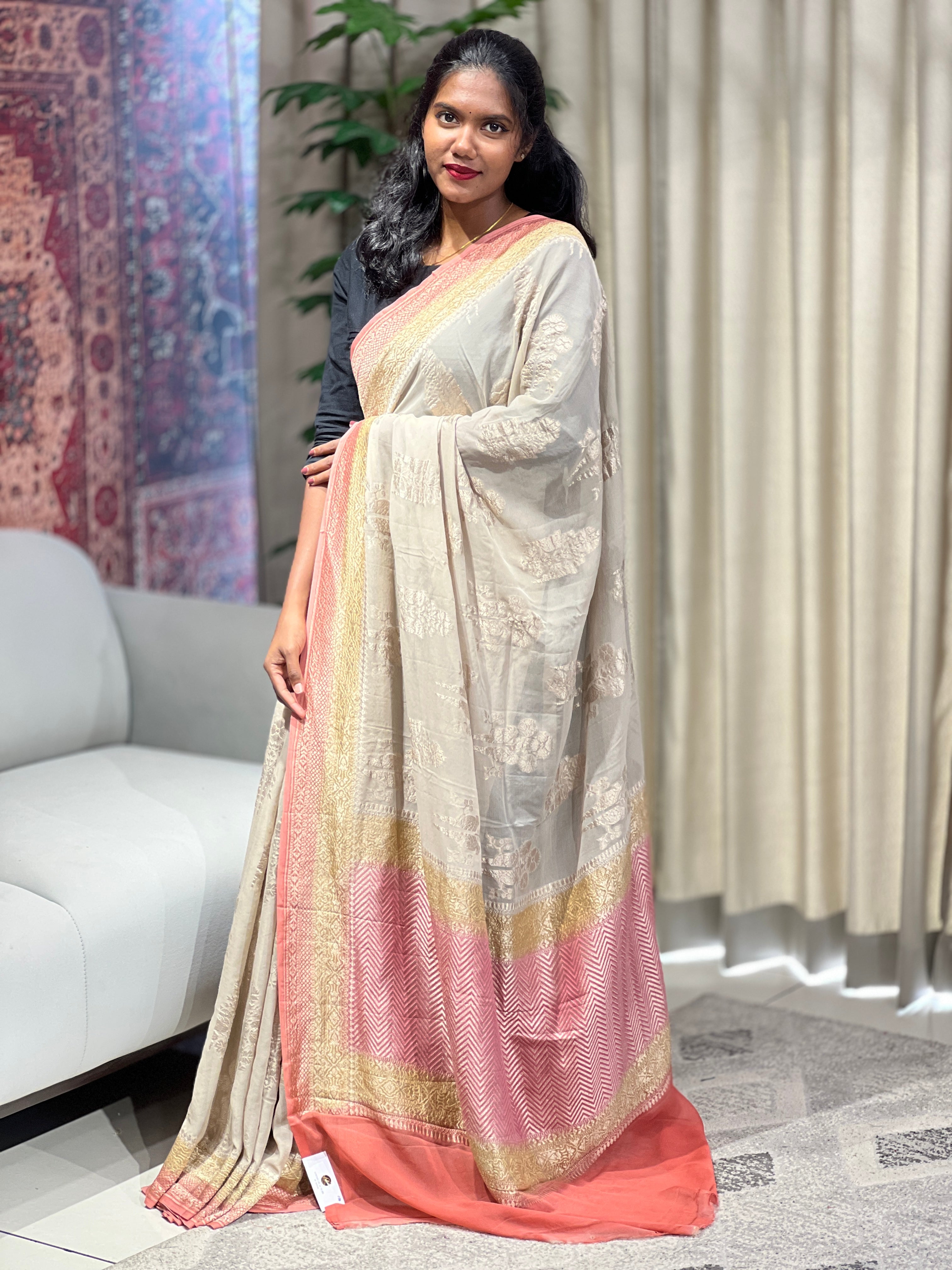 Zari and Thread Woven Georgette Banarasi Saree | YNG725