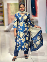 Floral Print & Embroidery Detailed Muslin Finish Kurta Set | FW287