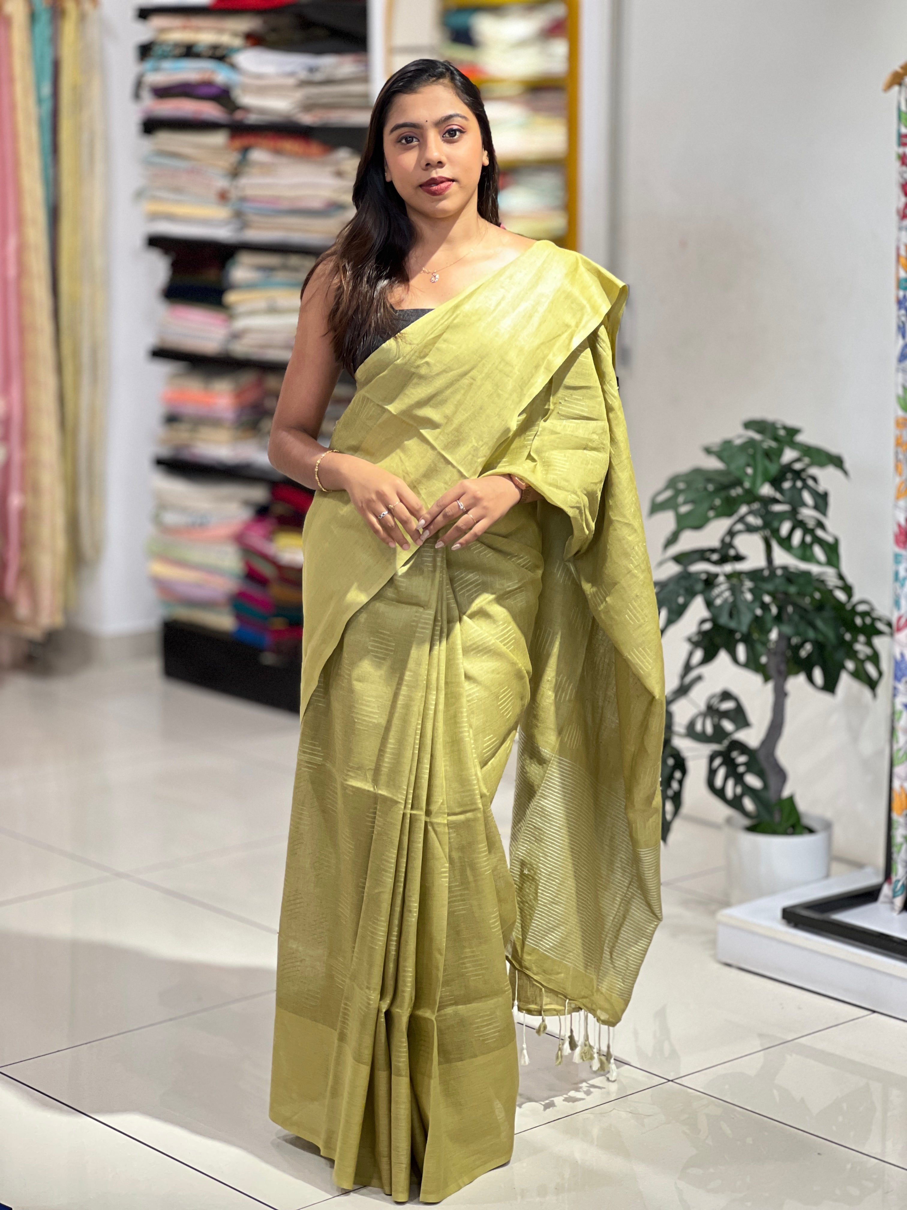 Thread Weaved Semi Linen Saree | EVA109