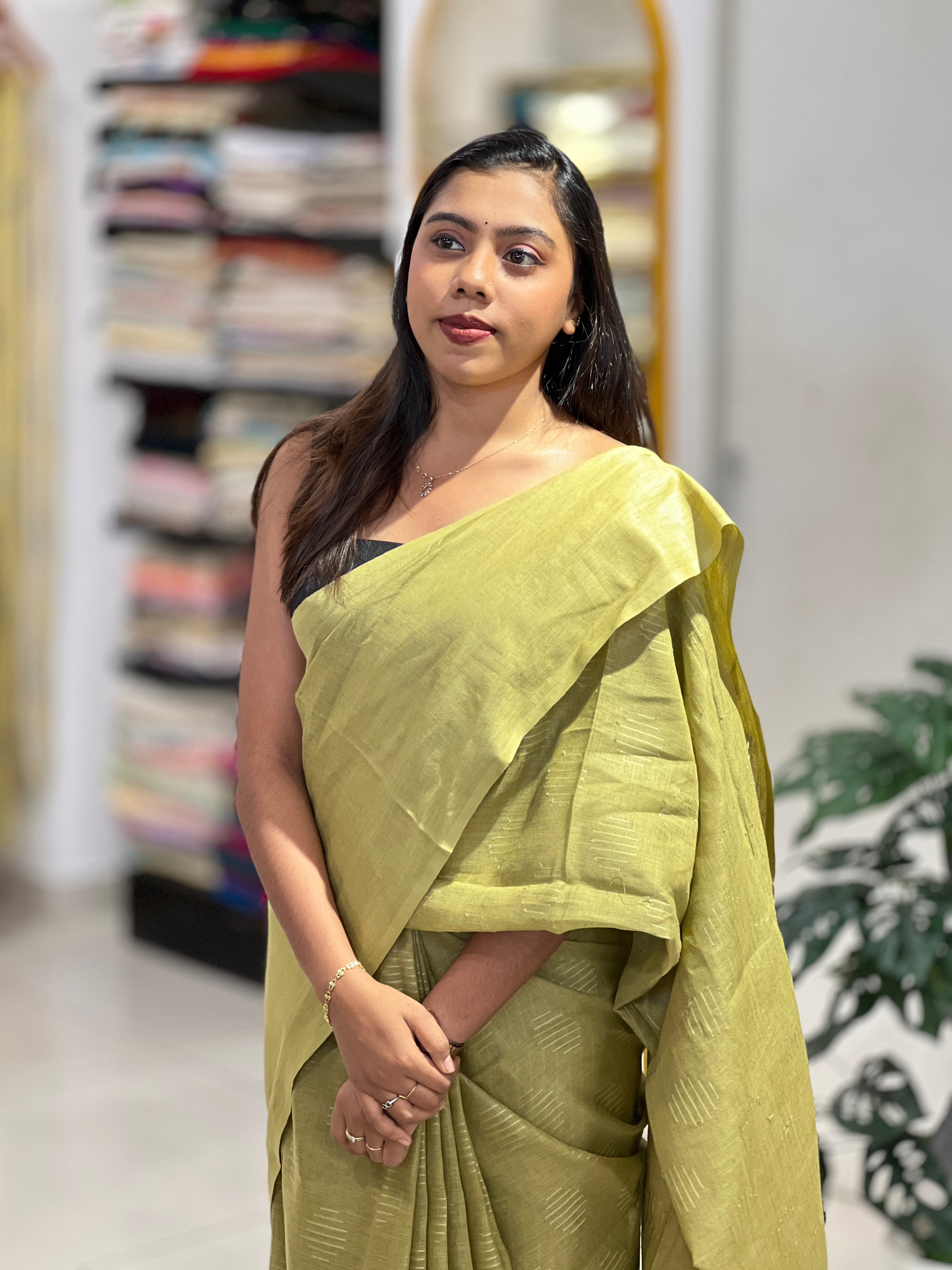 Thread Weaved Semi Linen Saree | EVA109
