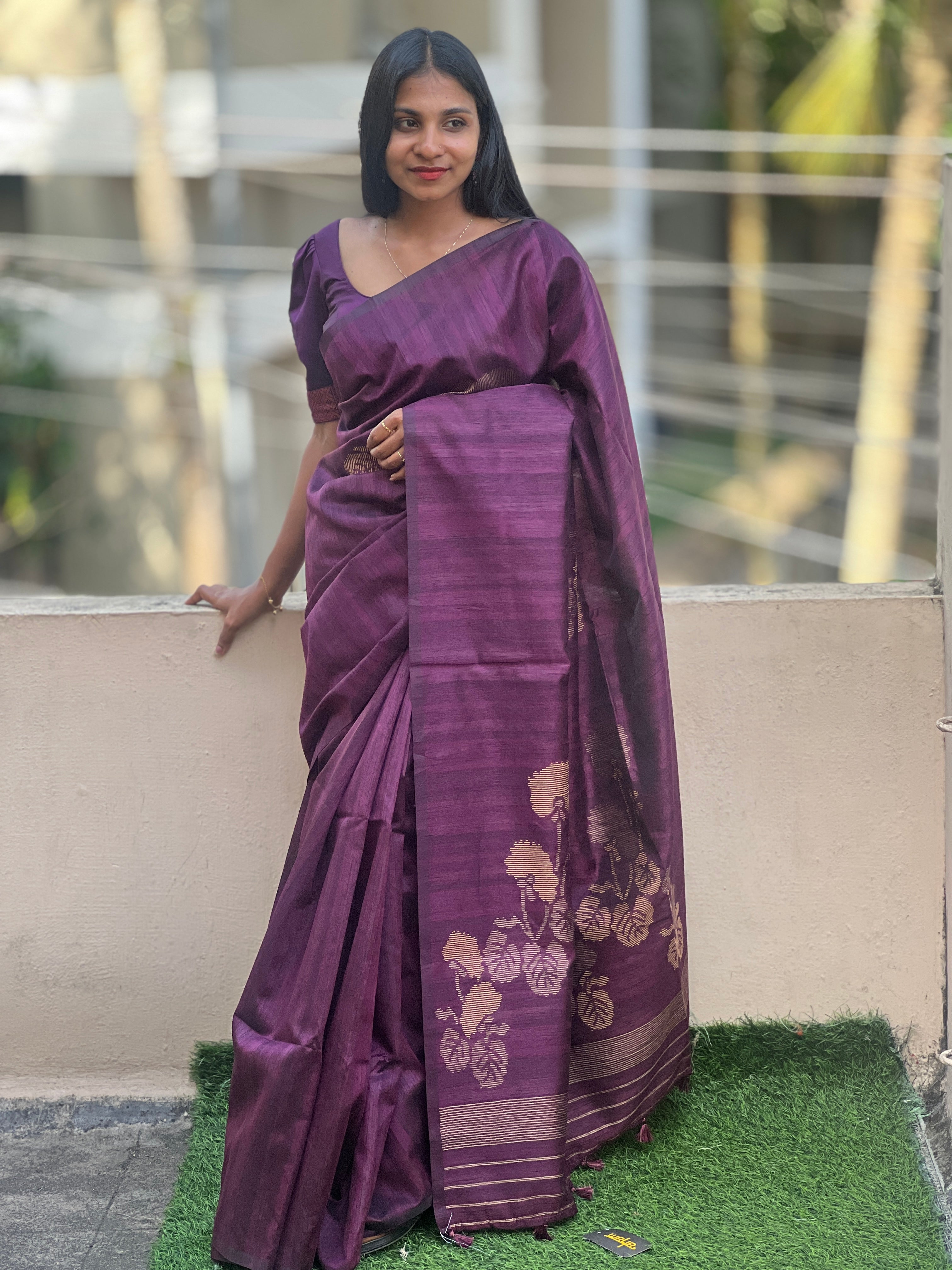 Jamdani Weaving Geecha Tussar Finish Saree | YNG351