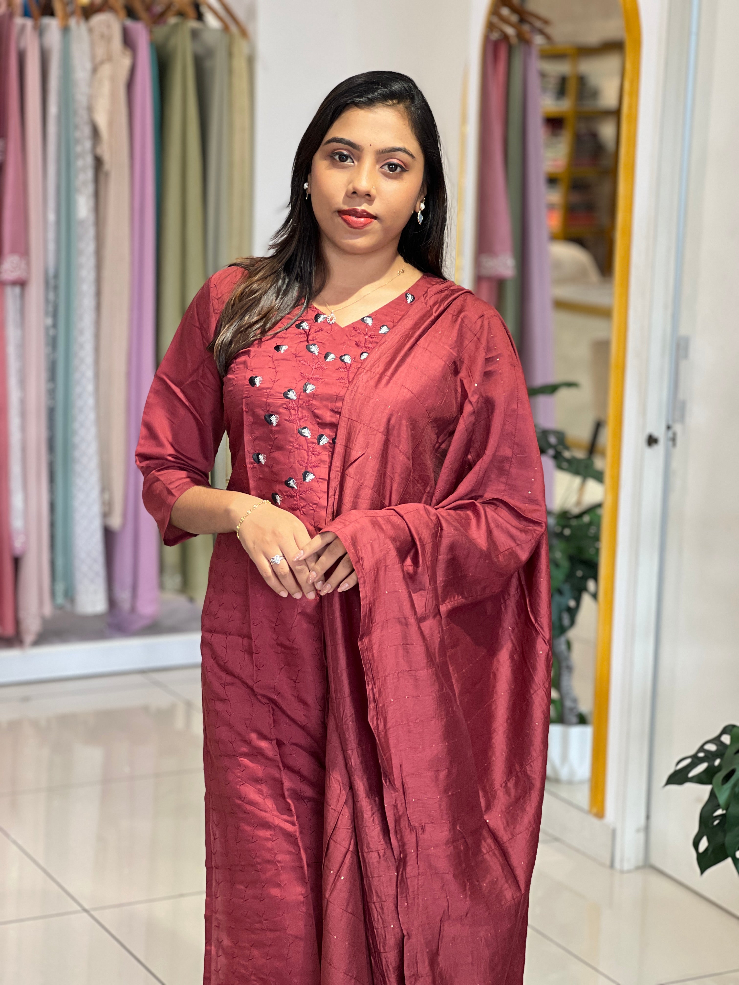 Machine Embroidery Pattern Semi Silk Kurta Set | IHP111