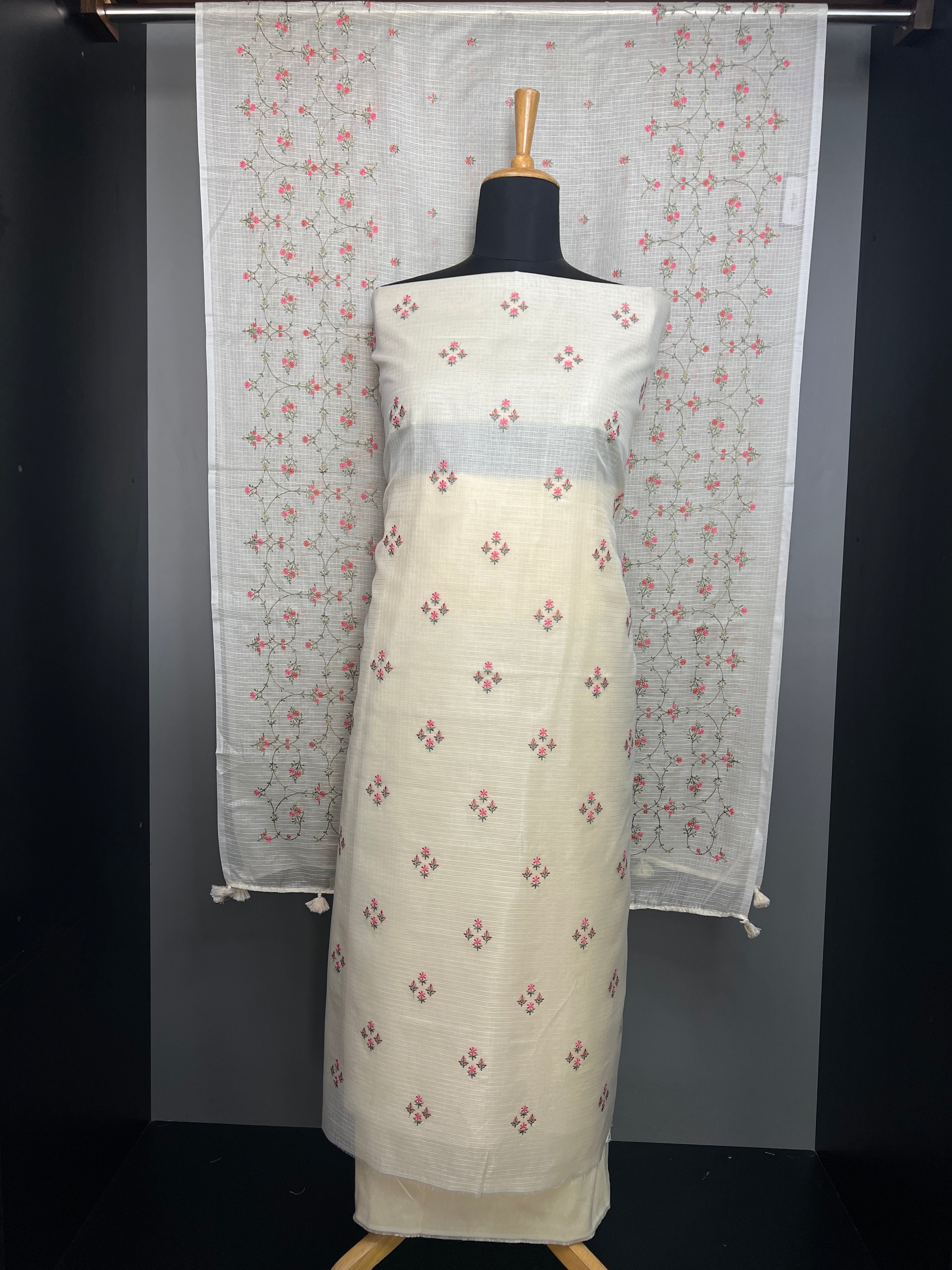 Floral Hand Embroidered Kota Salwar Set | MR341