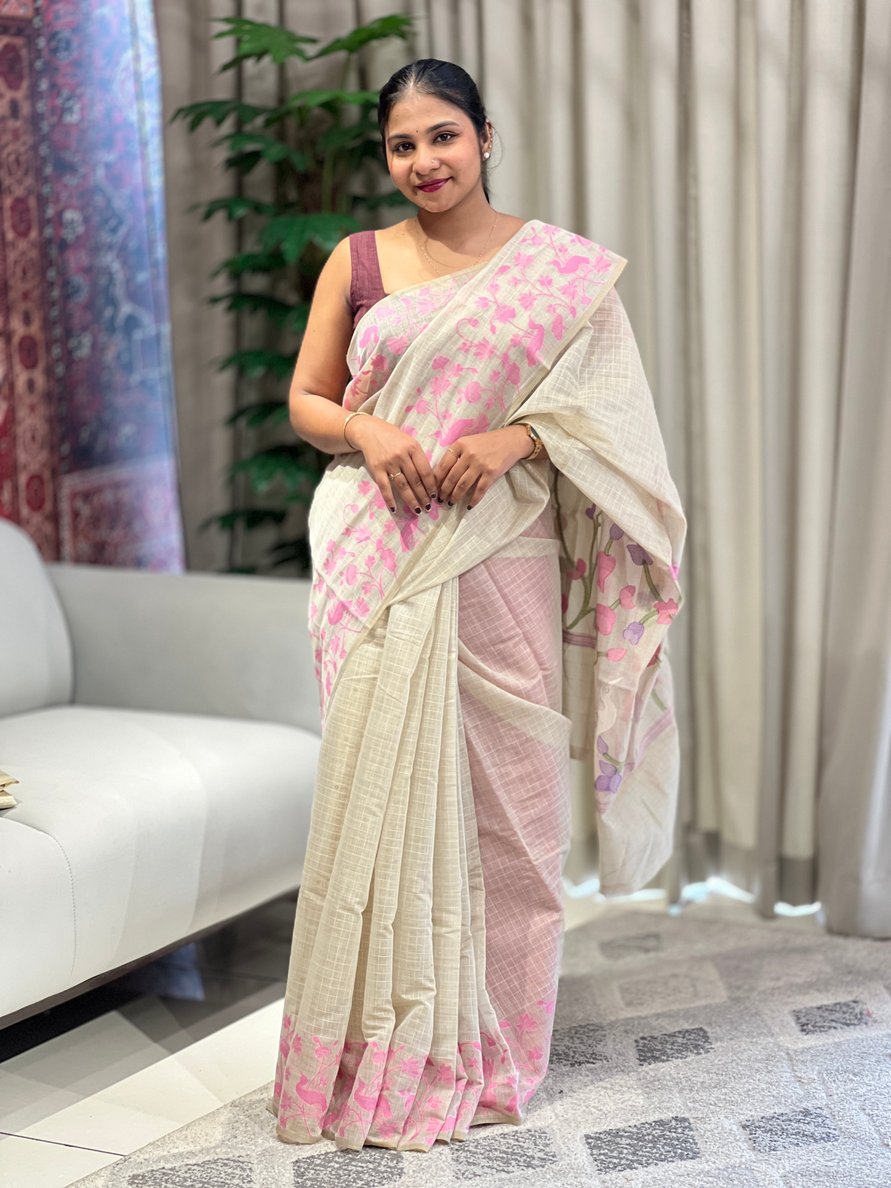 Floral And Bird Patterned Jamdani Saree | YNG848