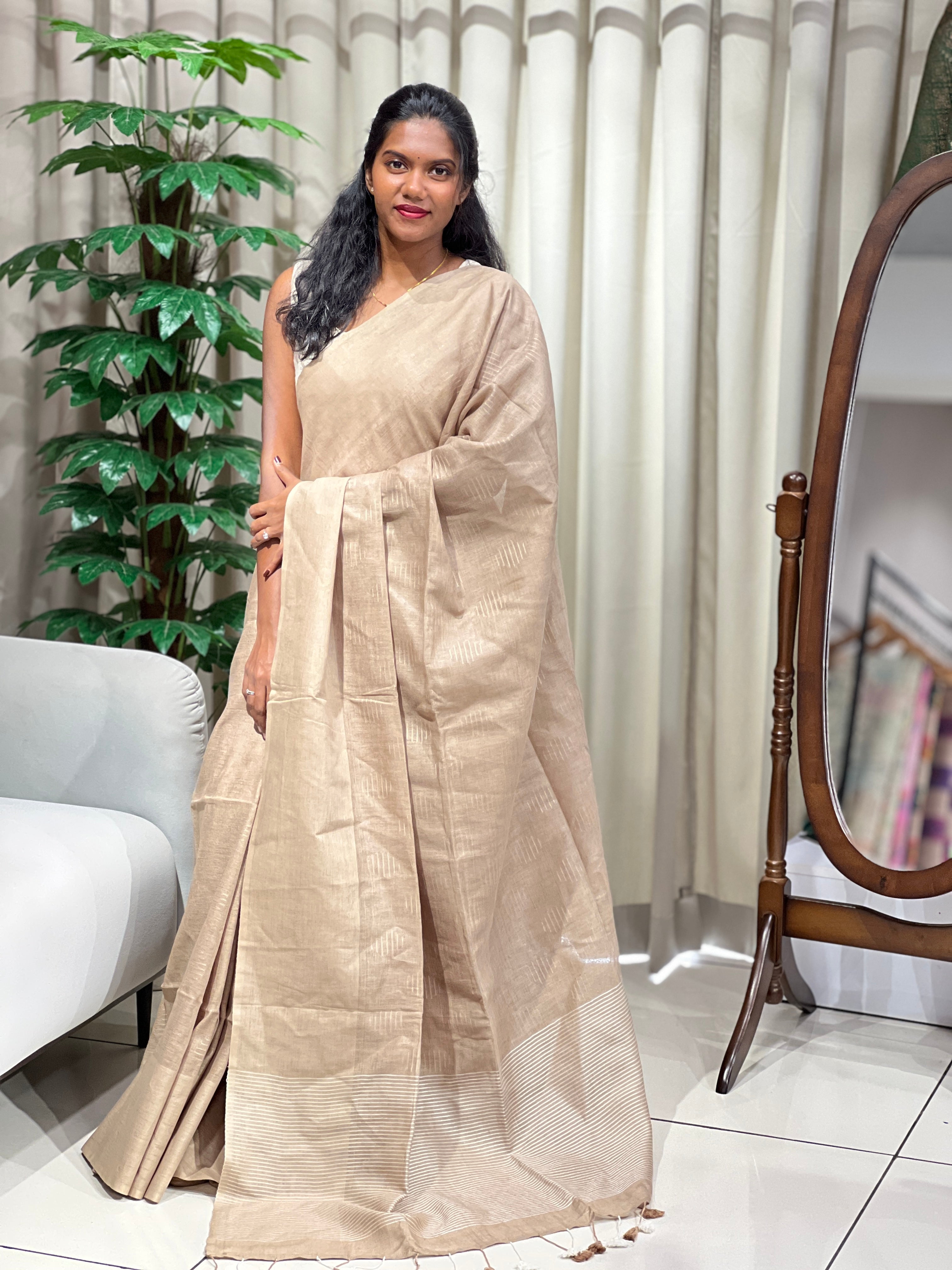 Thread Weaved Semi Linen Saree | EVA110