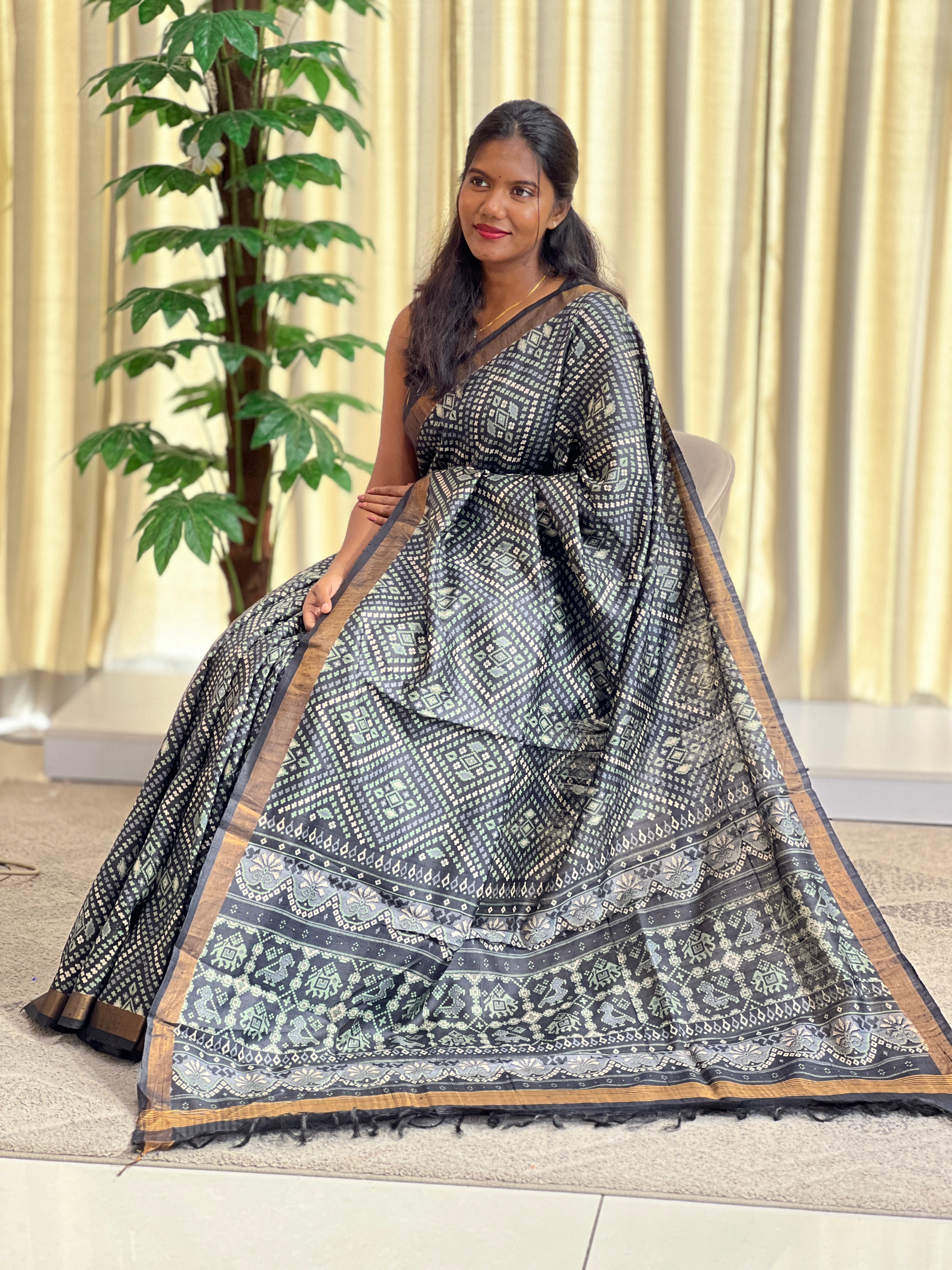 Screen Printed Raw Silk Saree | HS1425