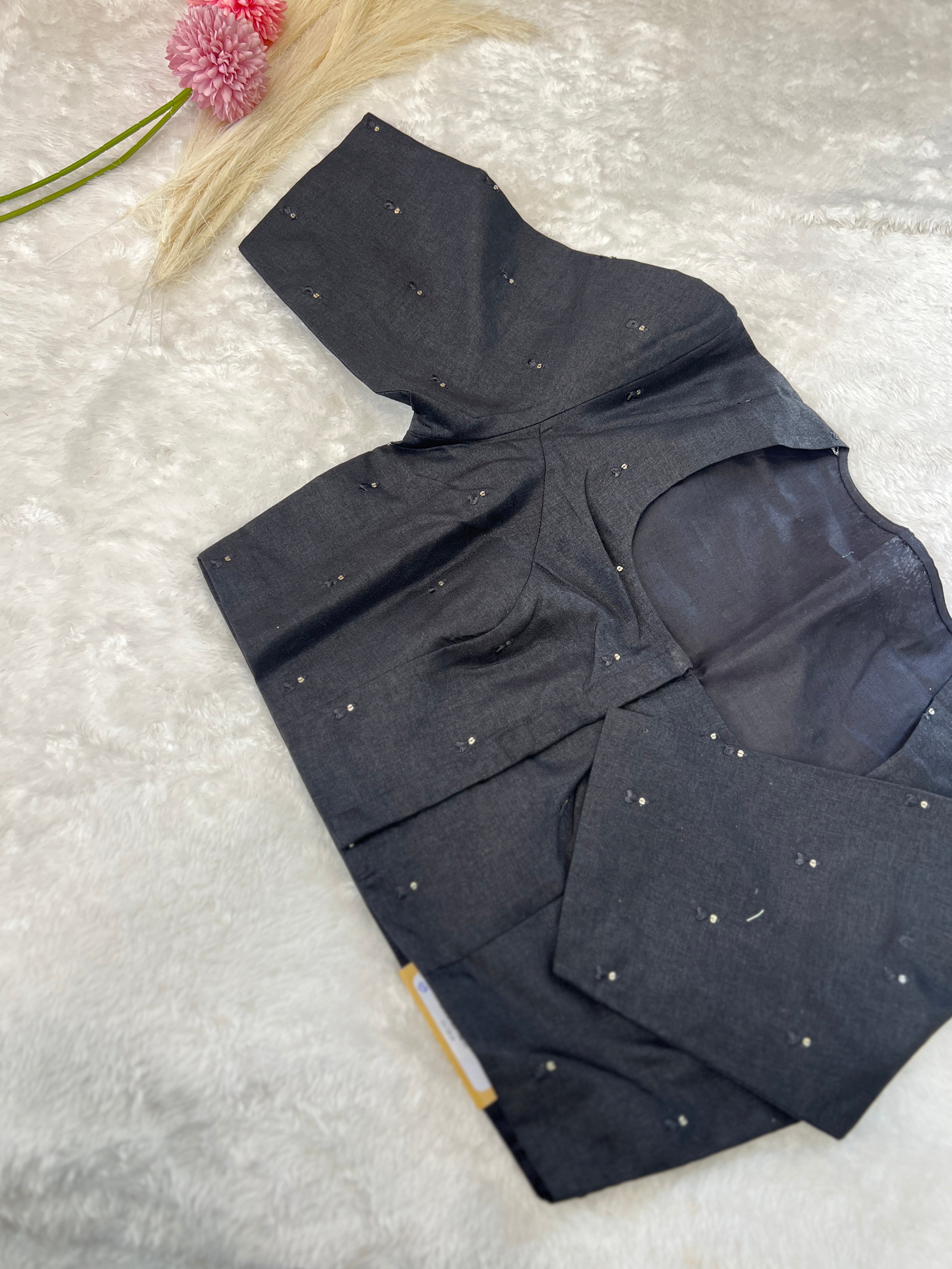 Sequins Highlighting Ready Made Blouse | DNB181