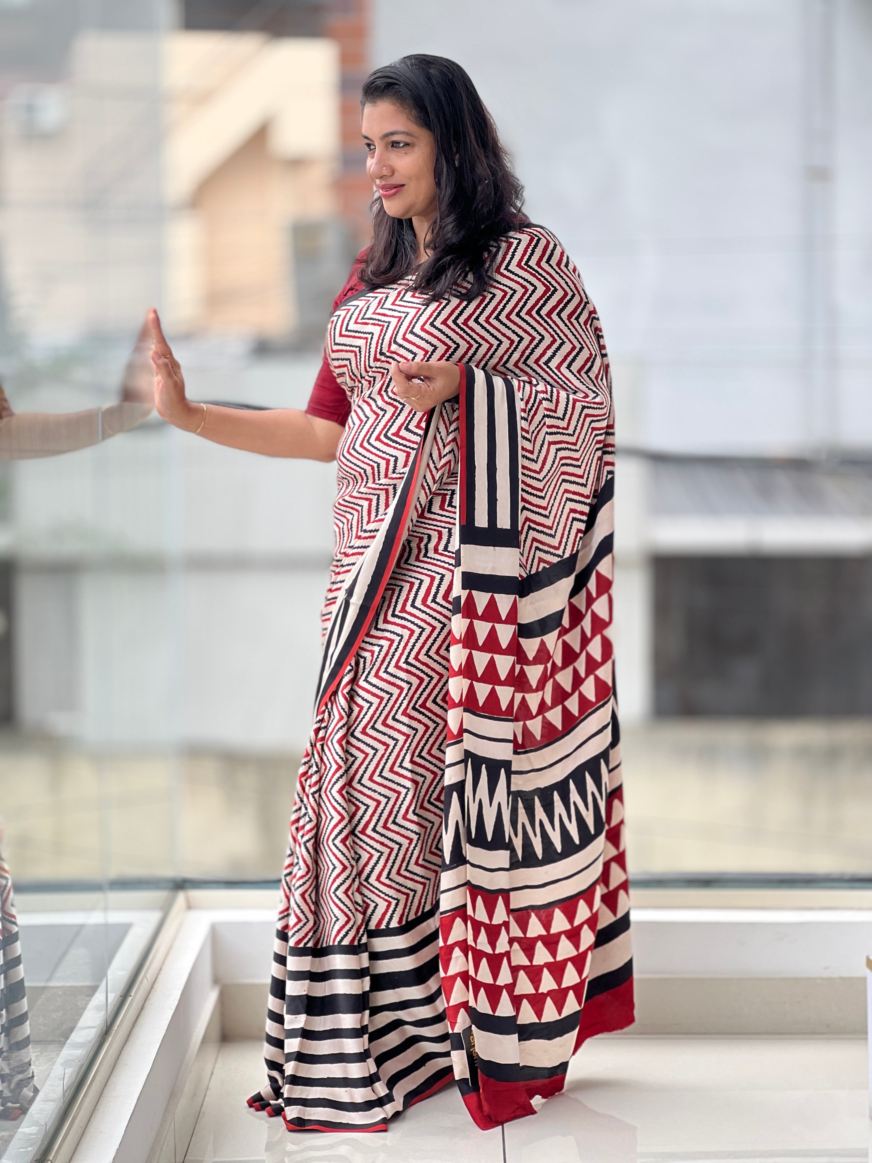 Zig Zag Printed Modal Saree | JKL536