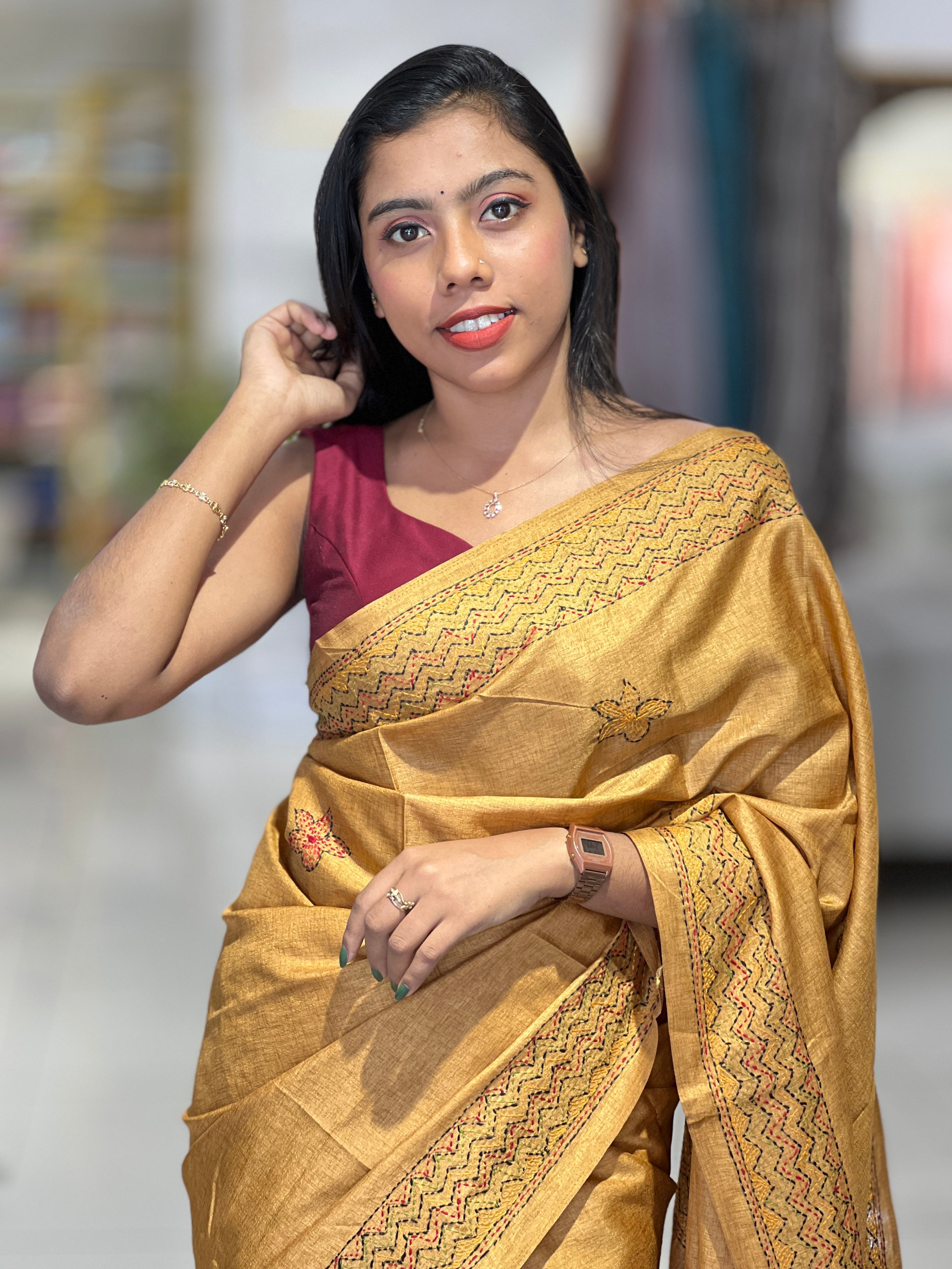 Kantha Weaved Floral Patterned Semi Tussar Saree | GAR142