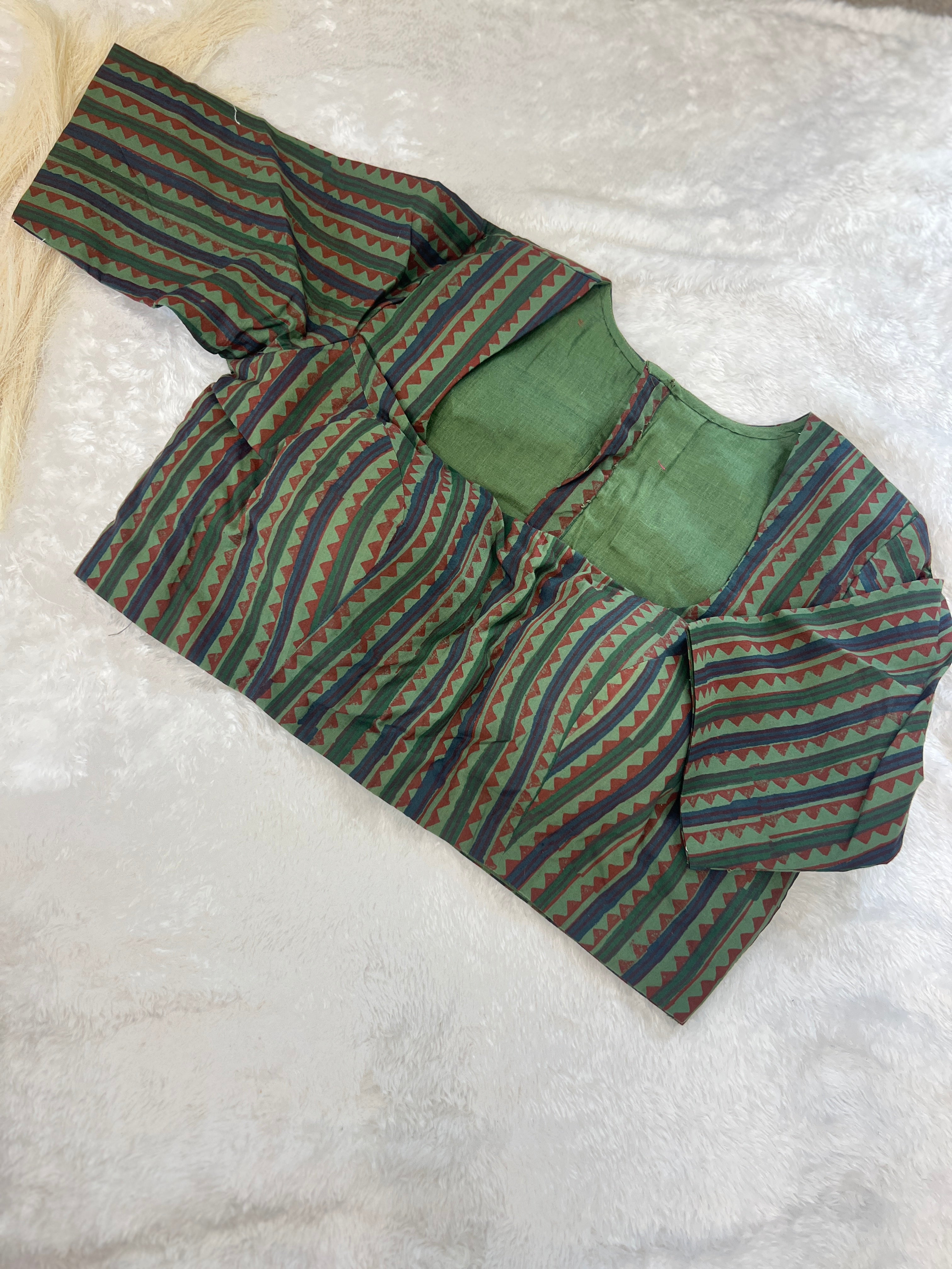 Geometric Printed Cotton Ready Made Blouse |DNB189