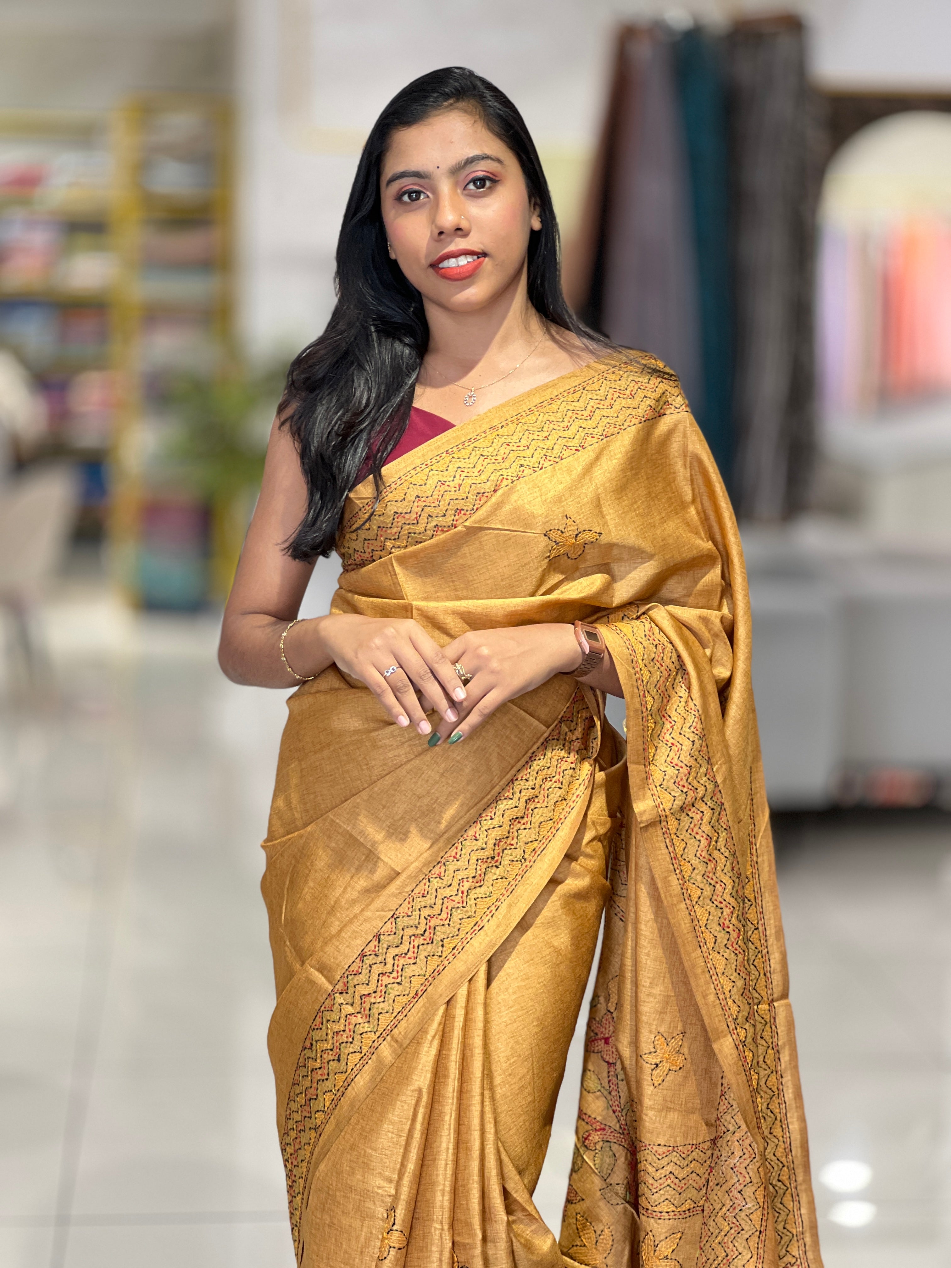 Kantha Weaved Floral Patterned Semi Tussar Saree | GAR142