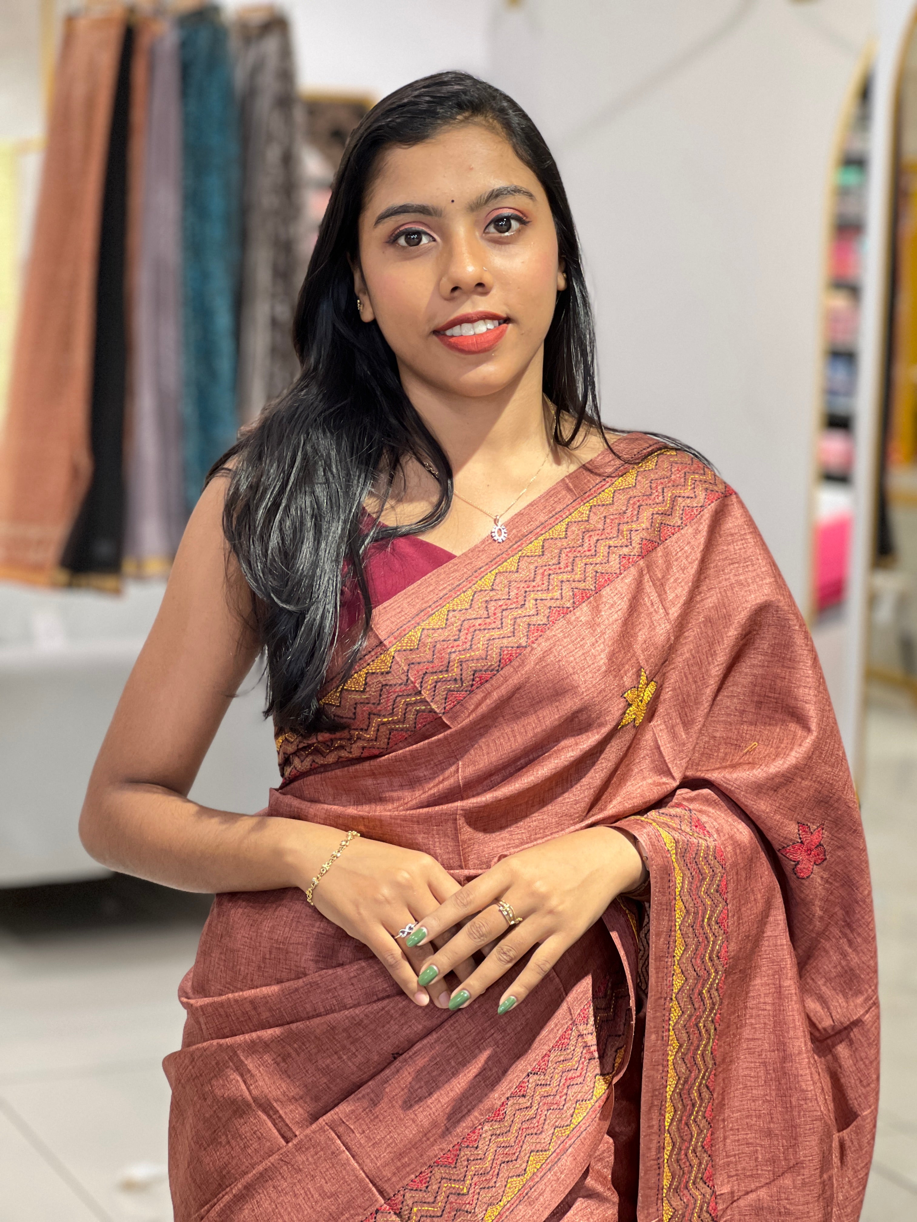 Kantha Weaved Floral Patterned Semi Tussar Saree | GAR141