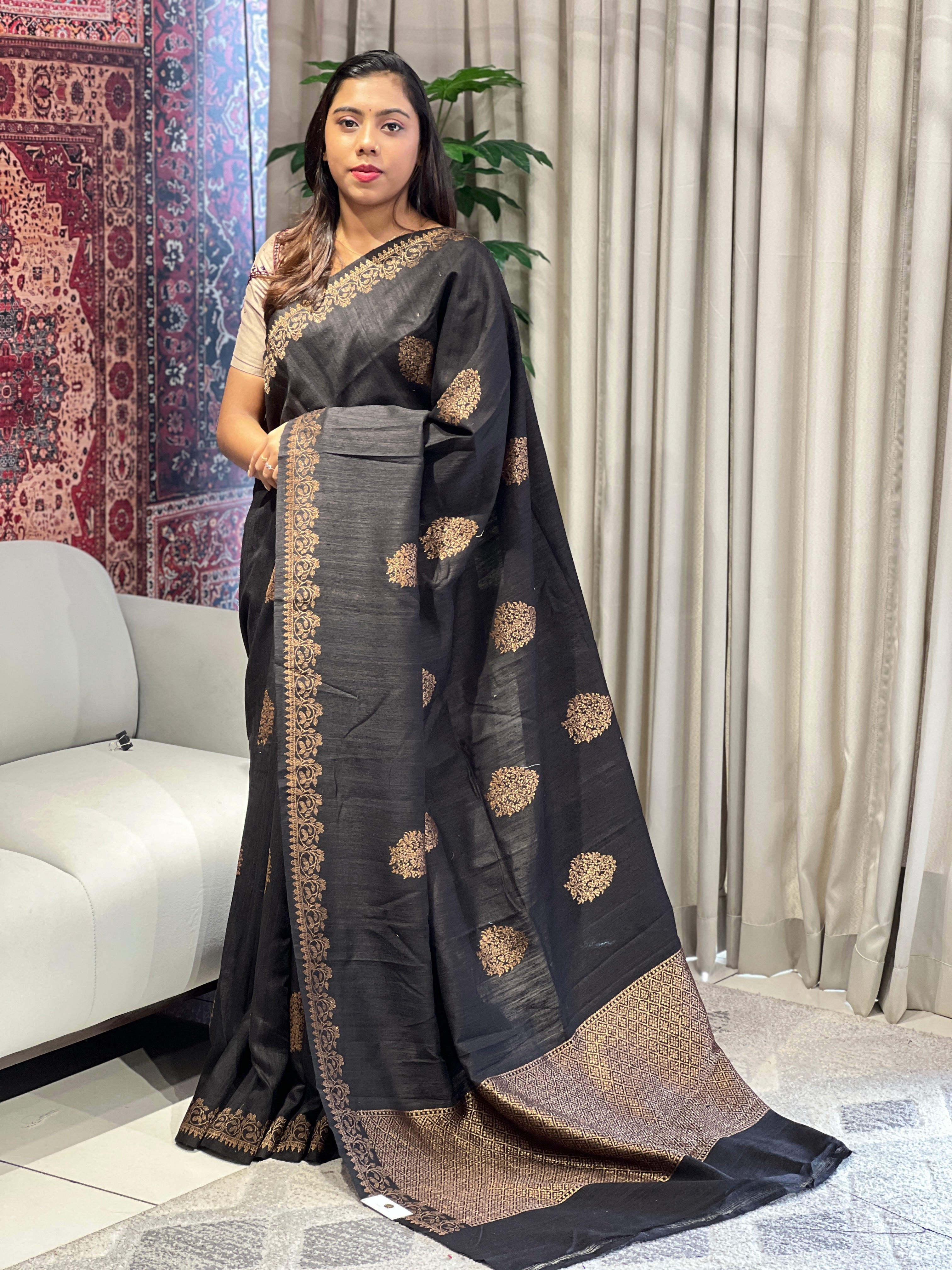 Butta Woven Pure Tussar Banarasi Silk Saree | YNG741