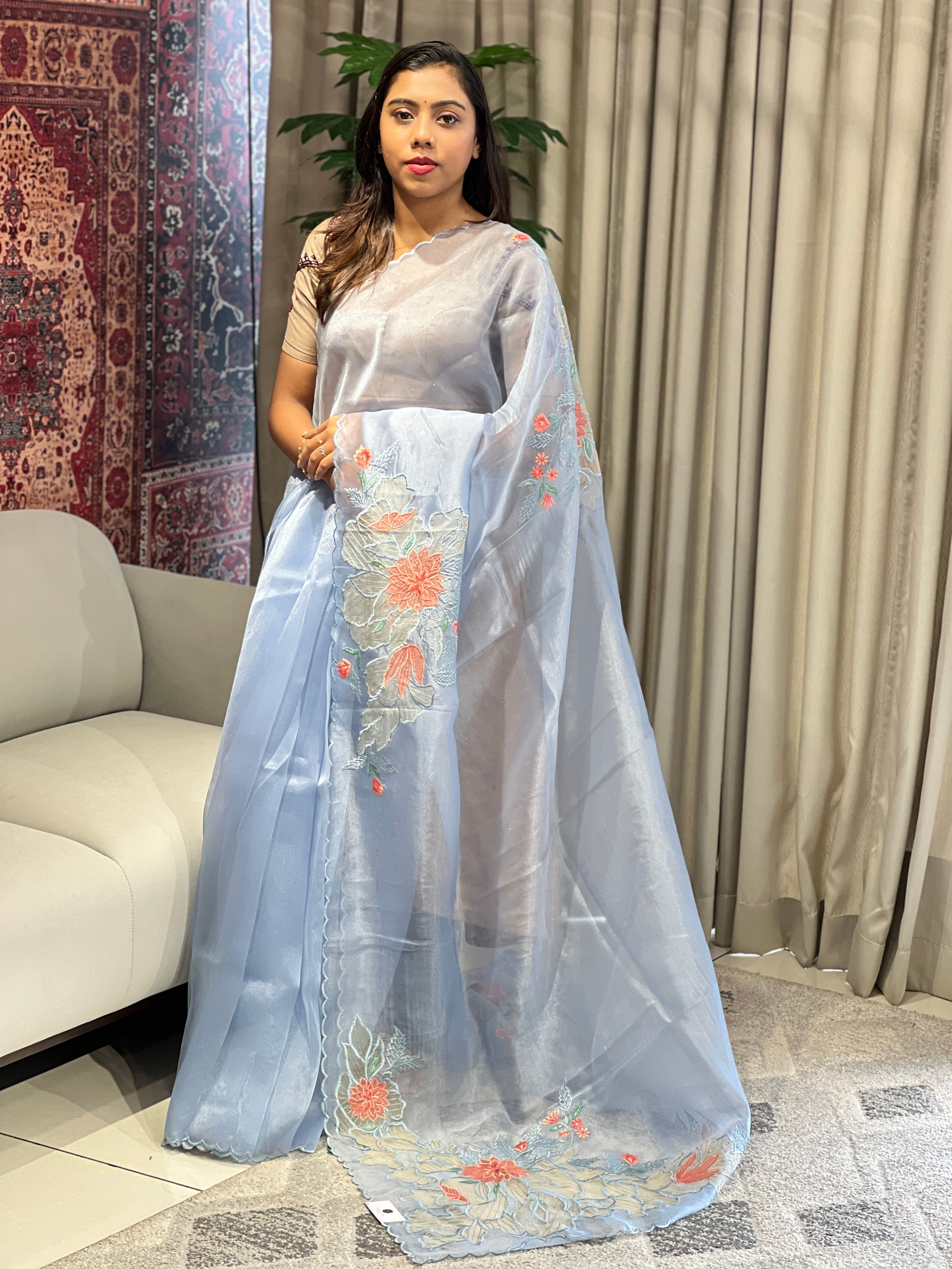 Floral Applique Detailed Shimmer Organza Saree | BLD1843