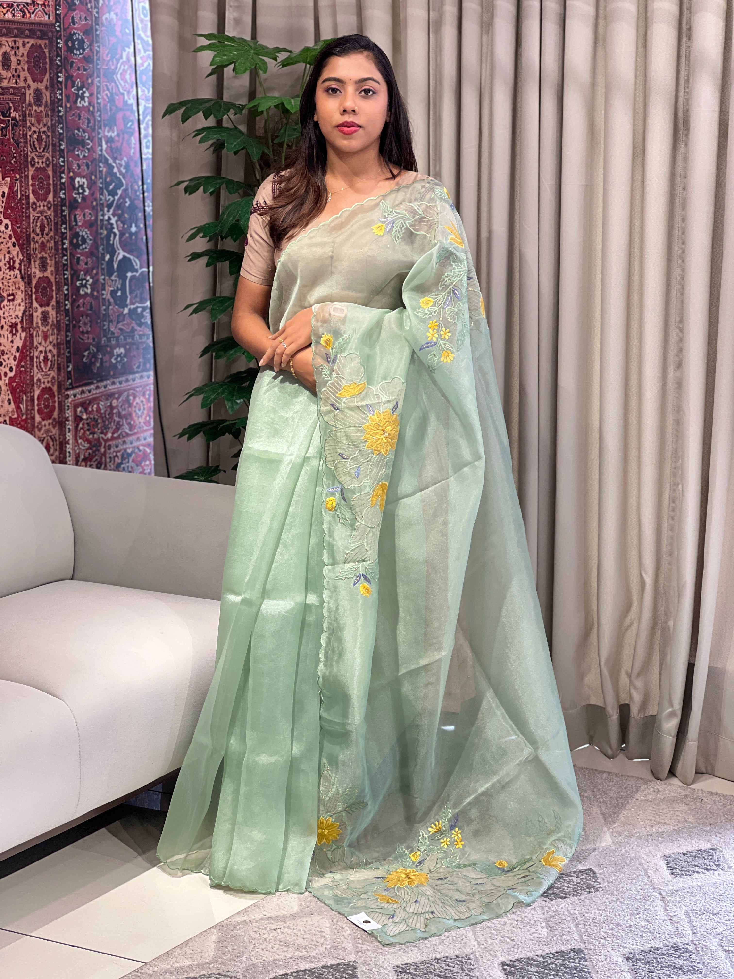 Floral Applique Detailed Shimmer Organza Saree | BLD1845