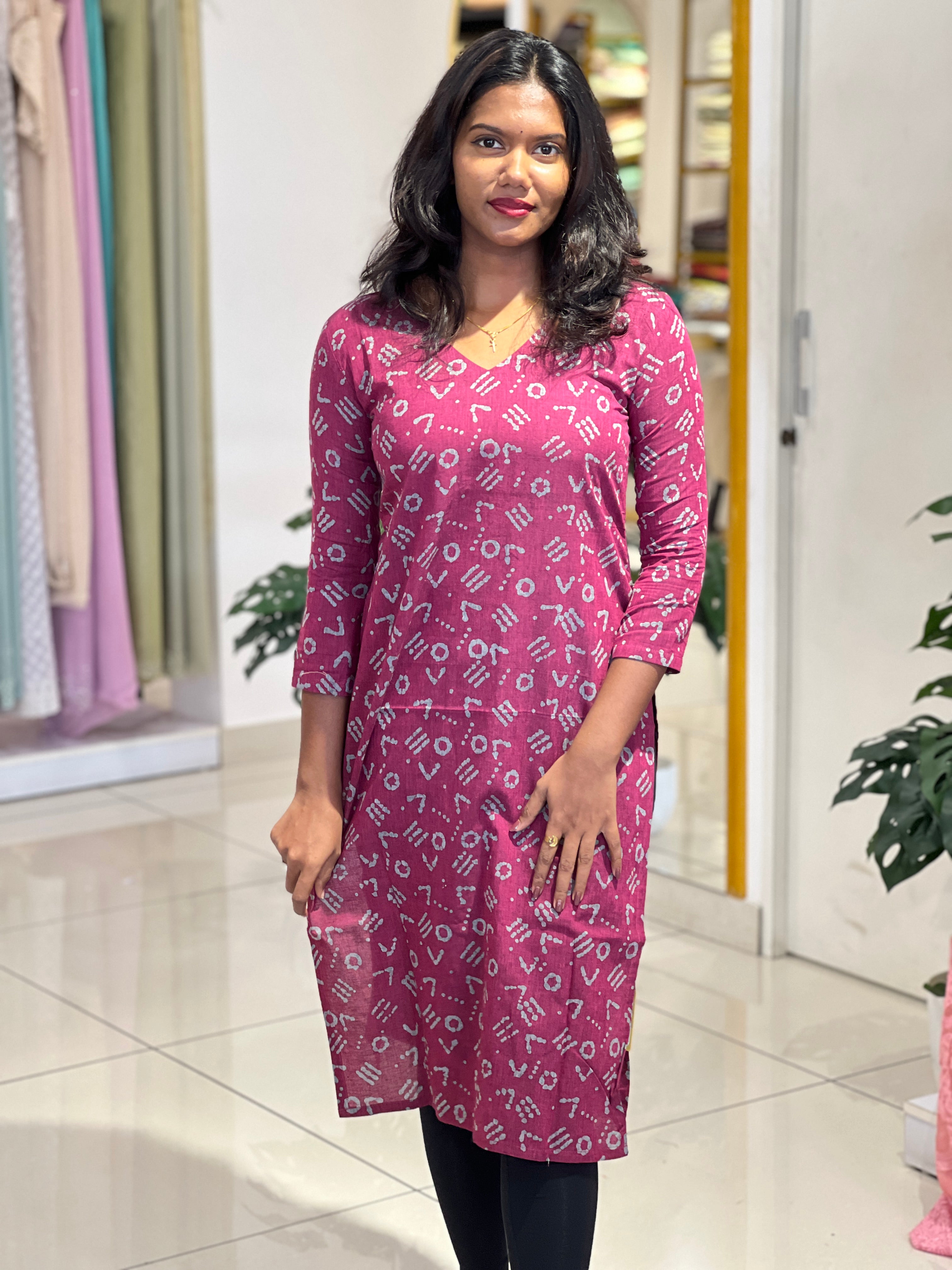 Abstract Geometrical Scattered Printed Cotton Kurta |DNT1176