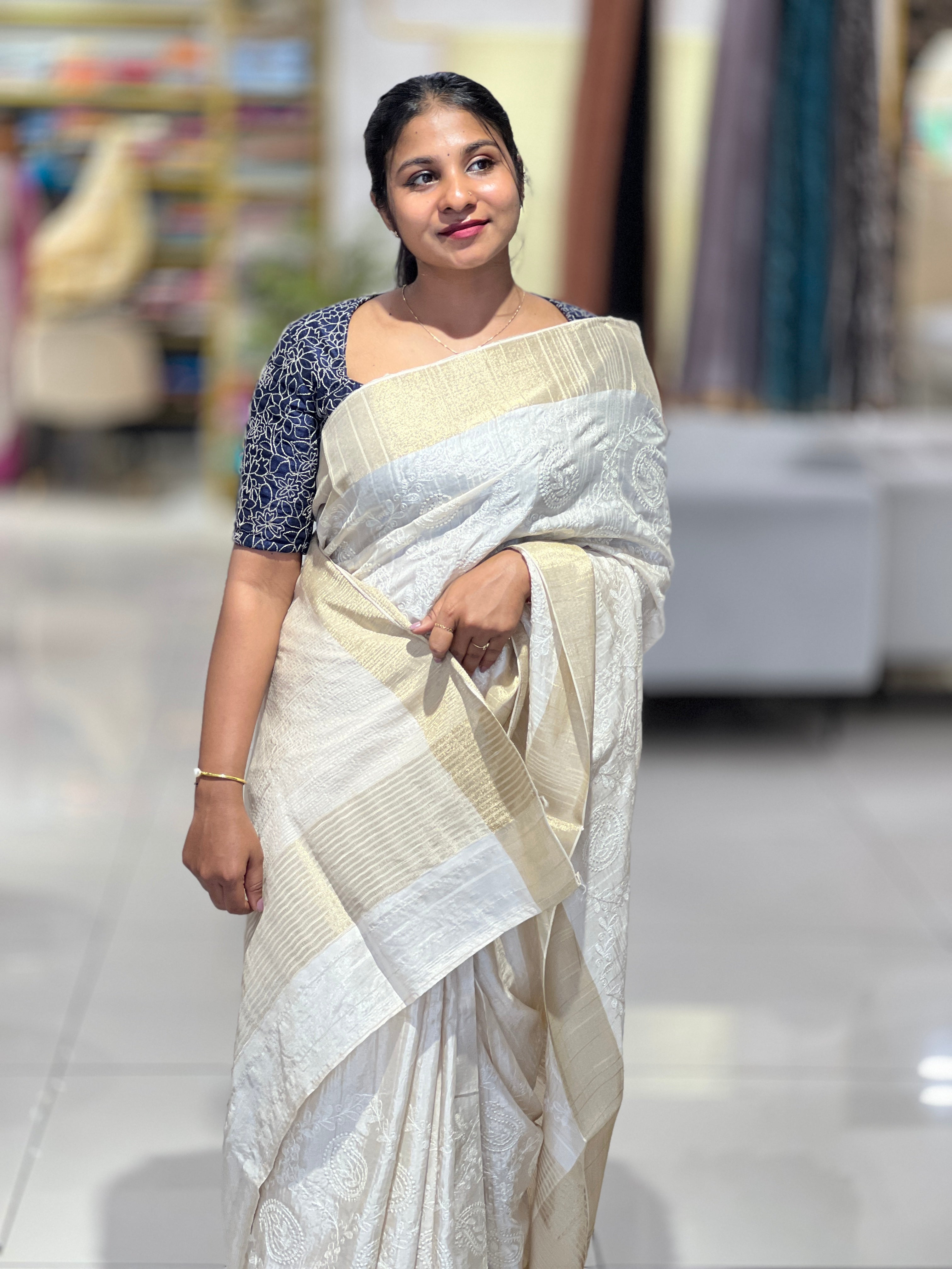 Thread Weaving Paisley Patterned Semi Tussar Saree | GAR147