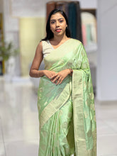 Zari Weaved Butta Patterned Banarasi Silk Saree | NN388