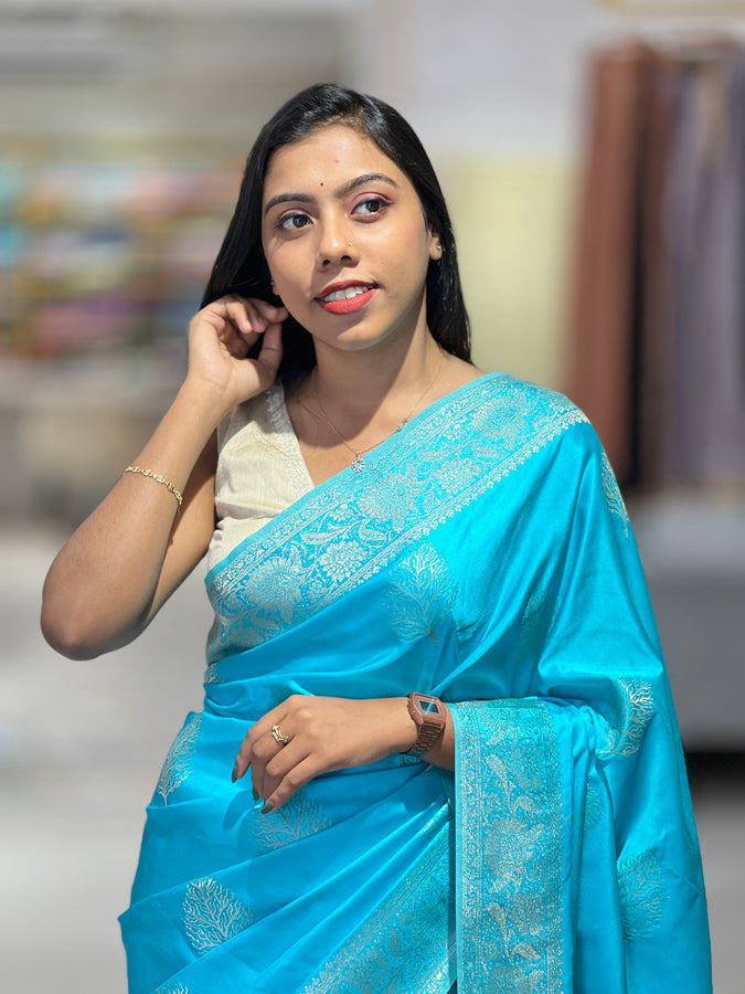 Zari Weaved Leaf Patterned Banarasi Silk Saree | NN389