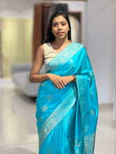 Zari Weaved Leaf Patterned Banarasi Silk Saree | NN389