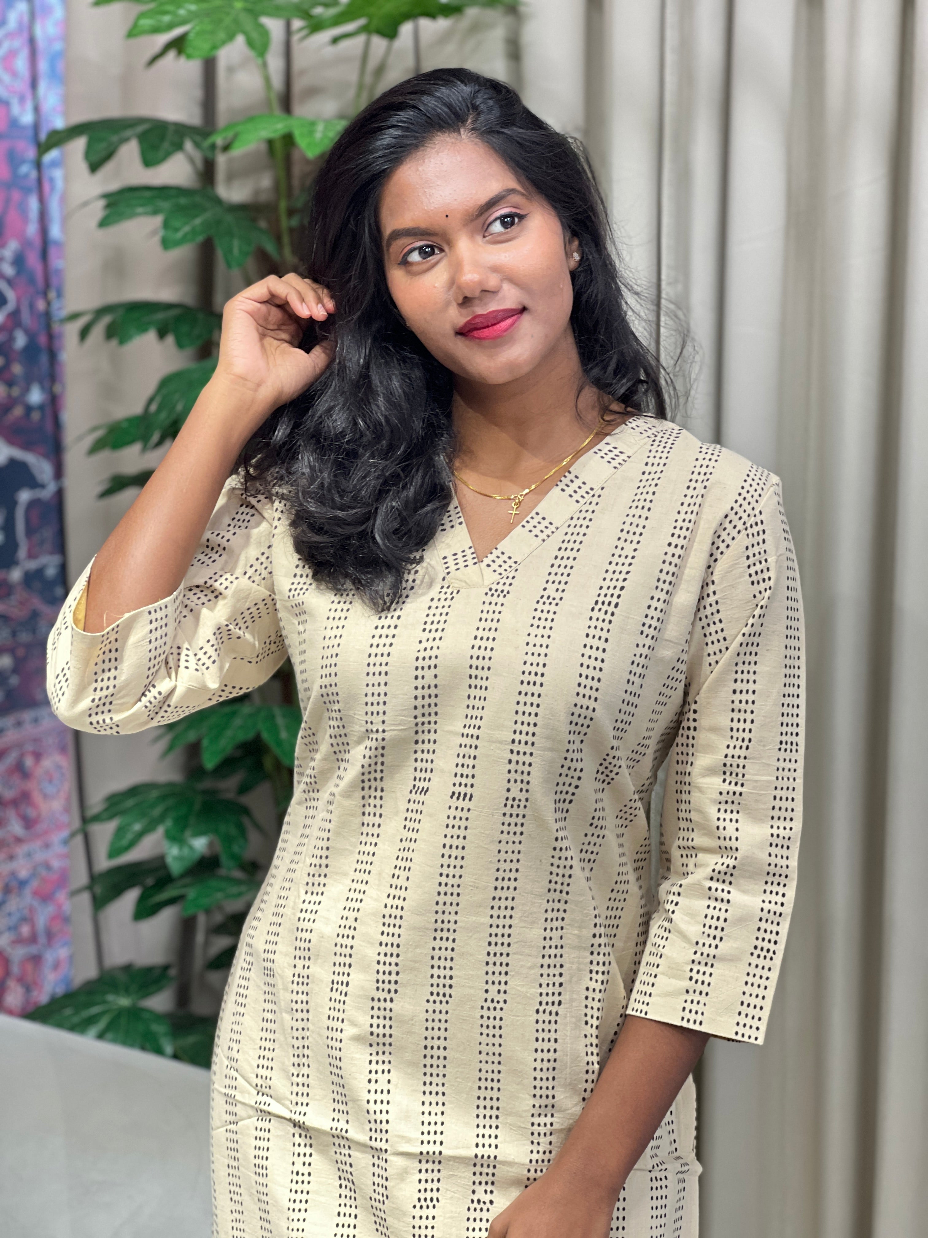 Stripes With Dotted Patterned Cotton Kurta | DNT804