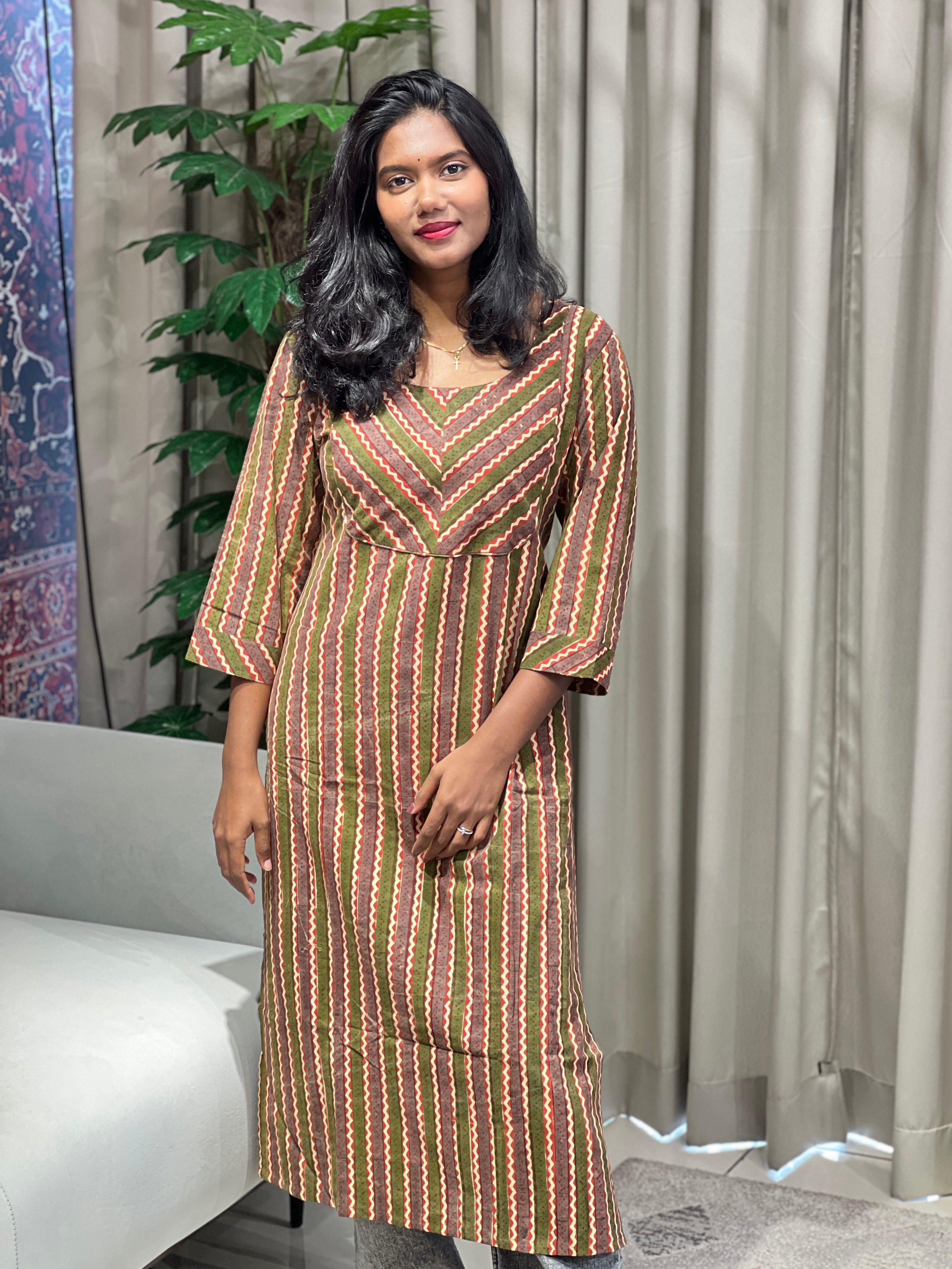 Stripes With ZigZag Patterned Cotton Kurta | DNT790