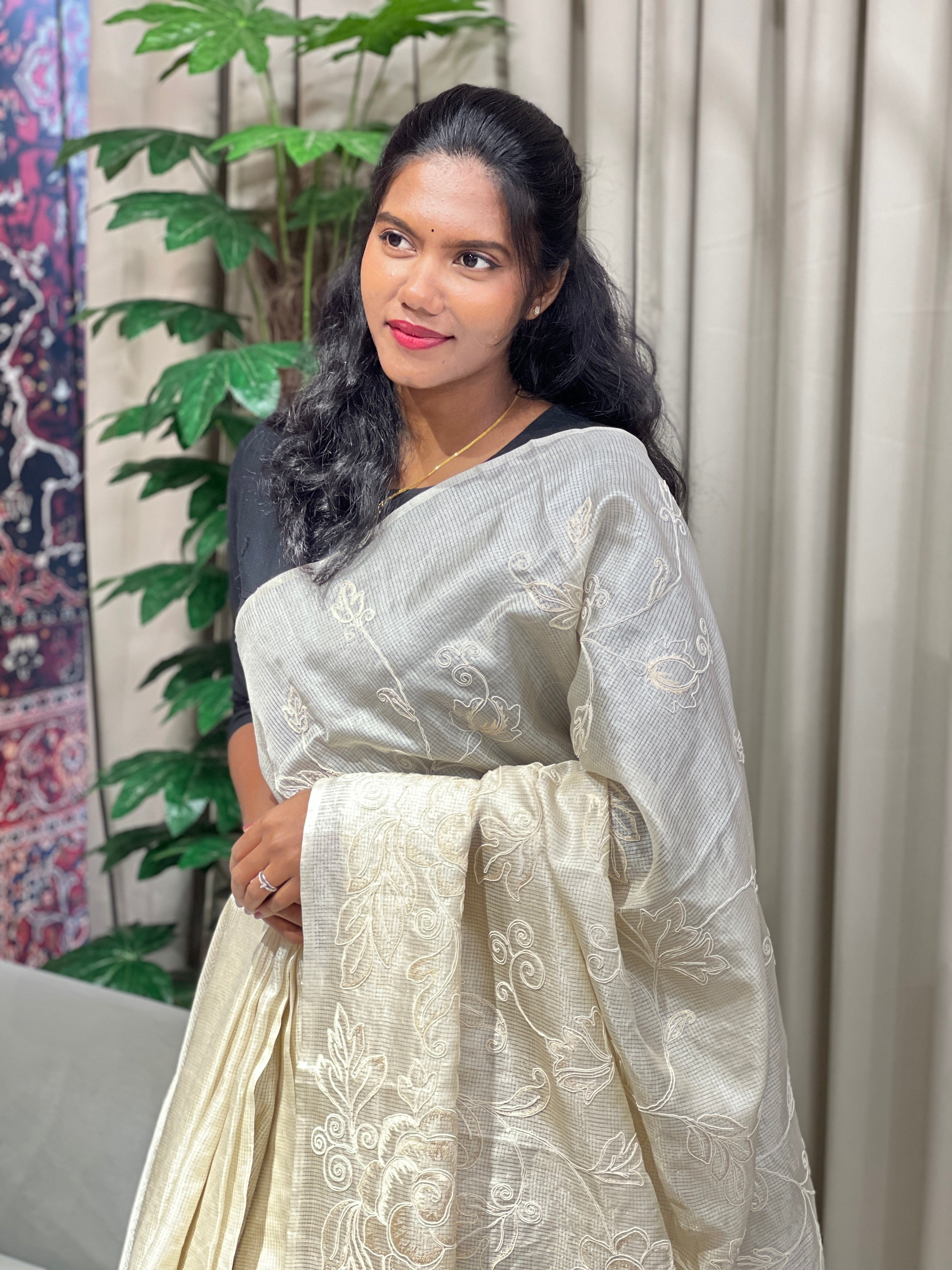 Zari Check Woven Pure Tussar Saree | YNG805