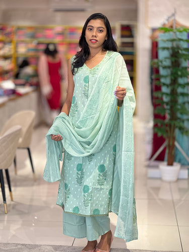 Floral Print With Embroidery Highlighted Cotton Kurta Set | DVC116