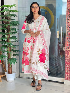 Floral Print With Embroidery Detailed Cotton Kurta Set | FW284