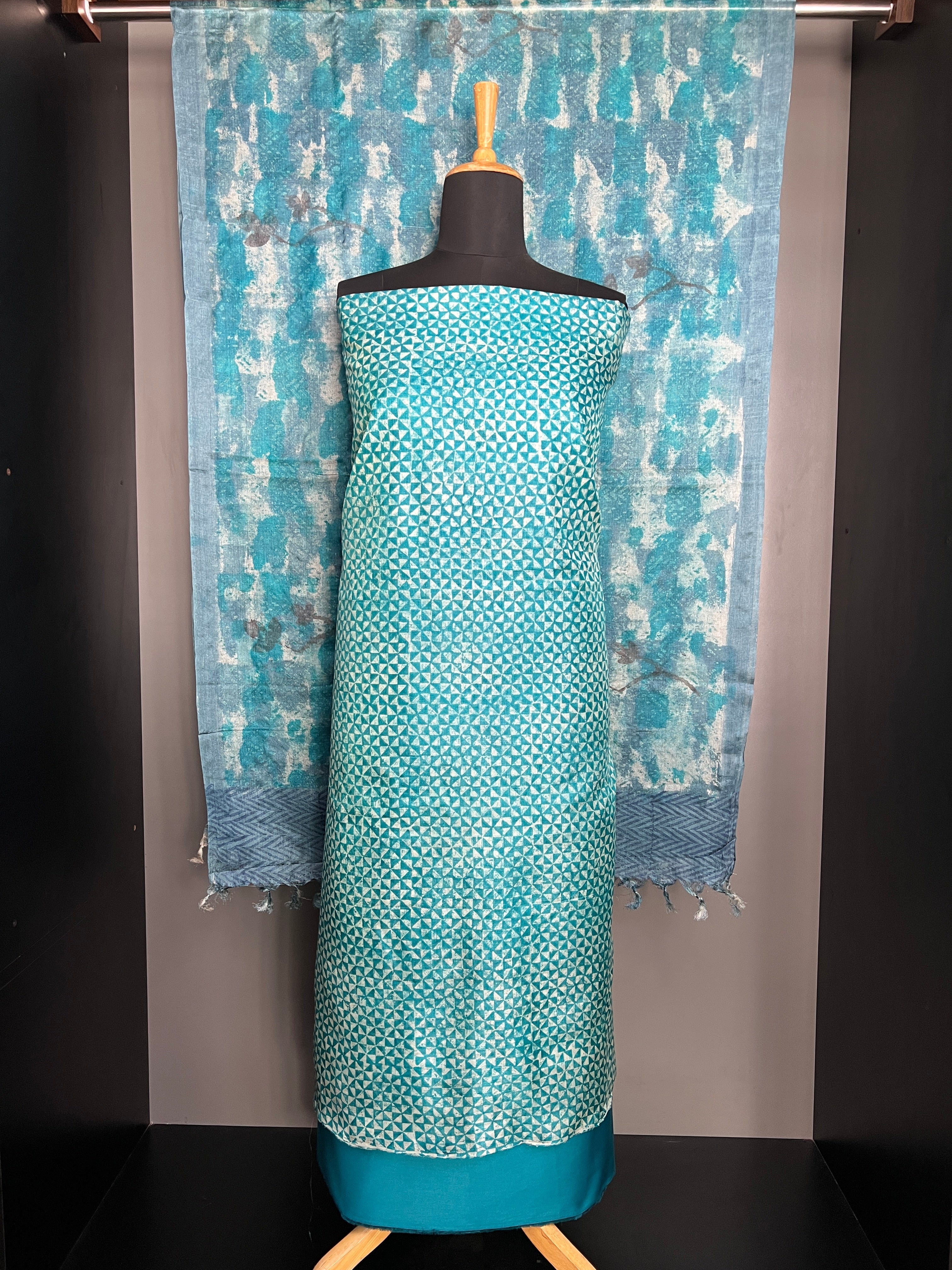 Geometrical Patterned Tussar Salwar Set | YNG893