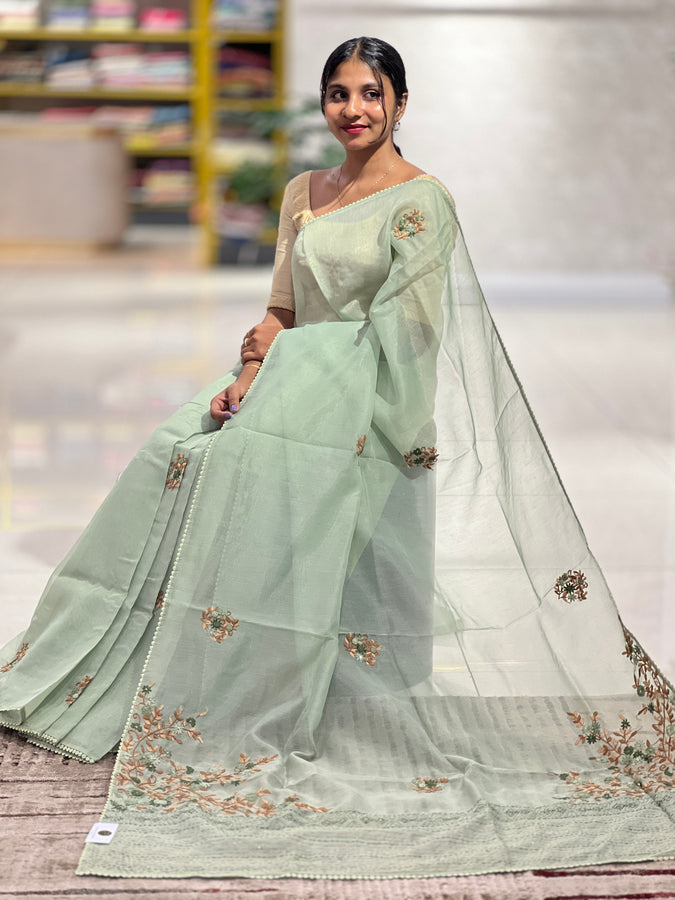 Floral Embroidered Tissue Organza Saree | BLD539