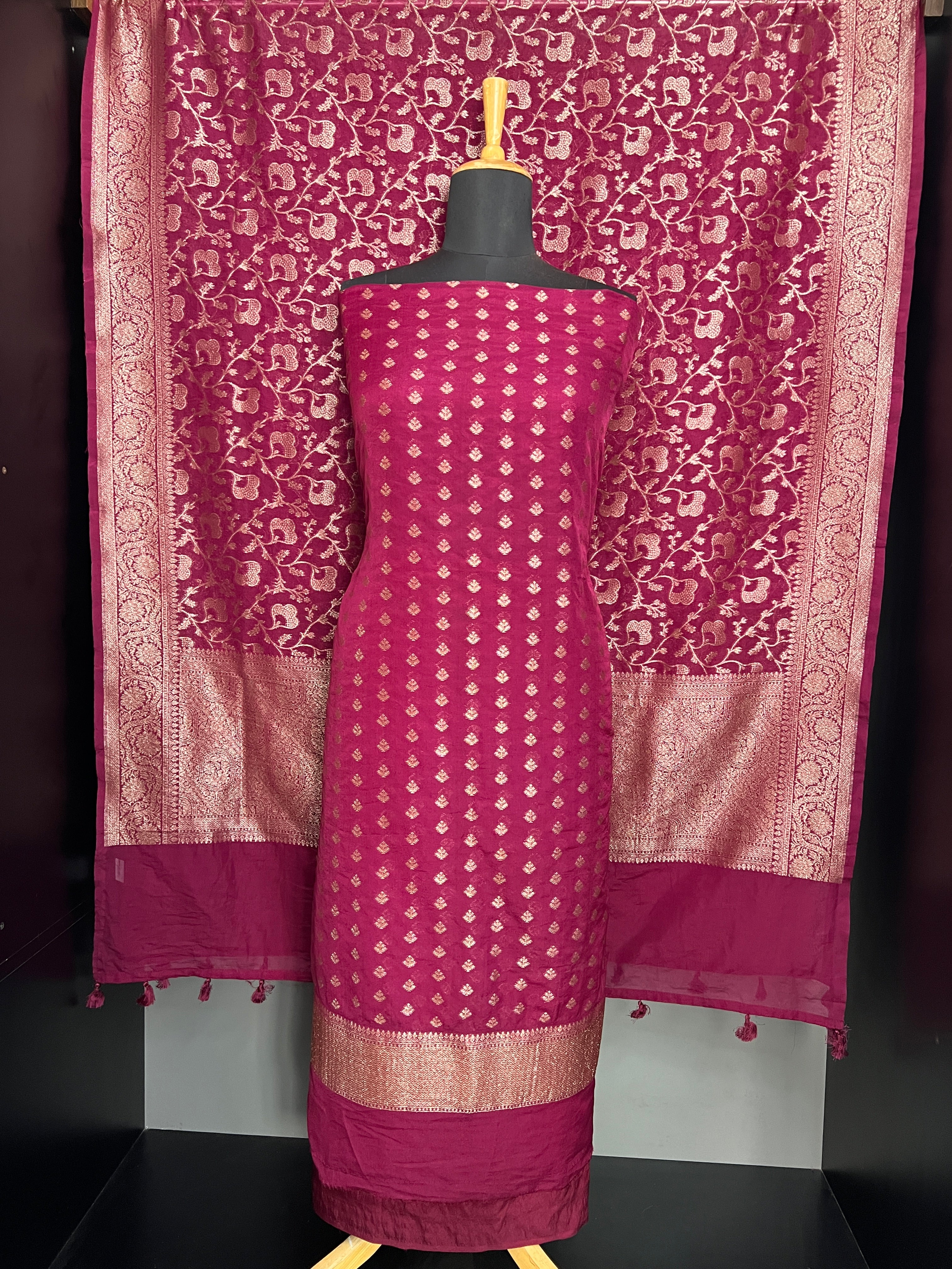 Zari Butta Detailed Banarasi Silk Salwar Set | YNG948