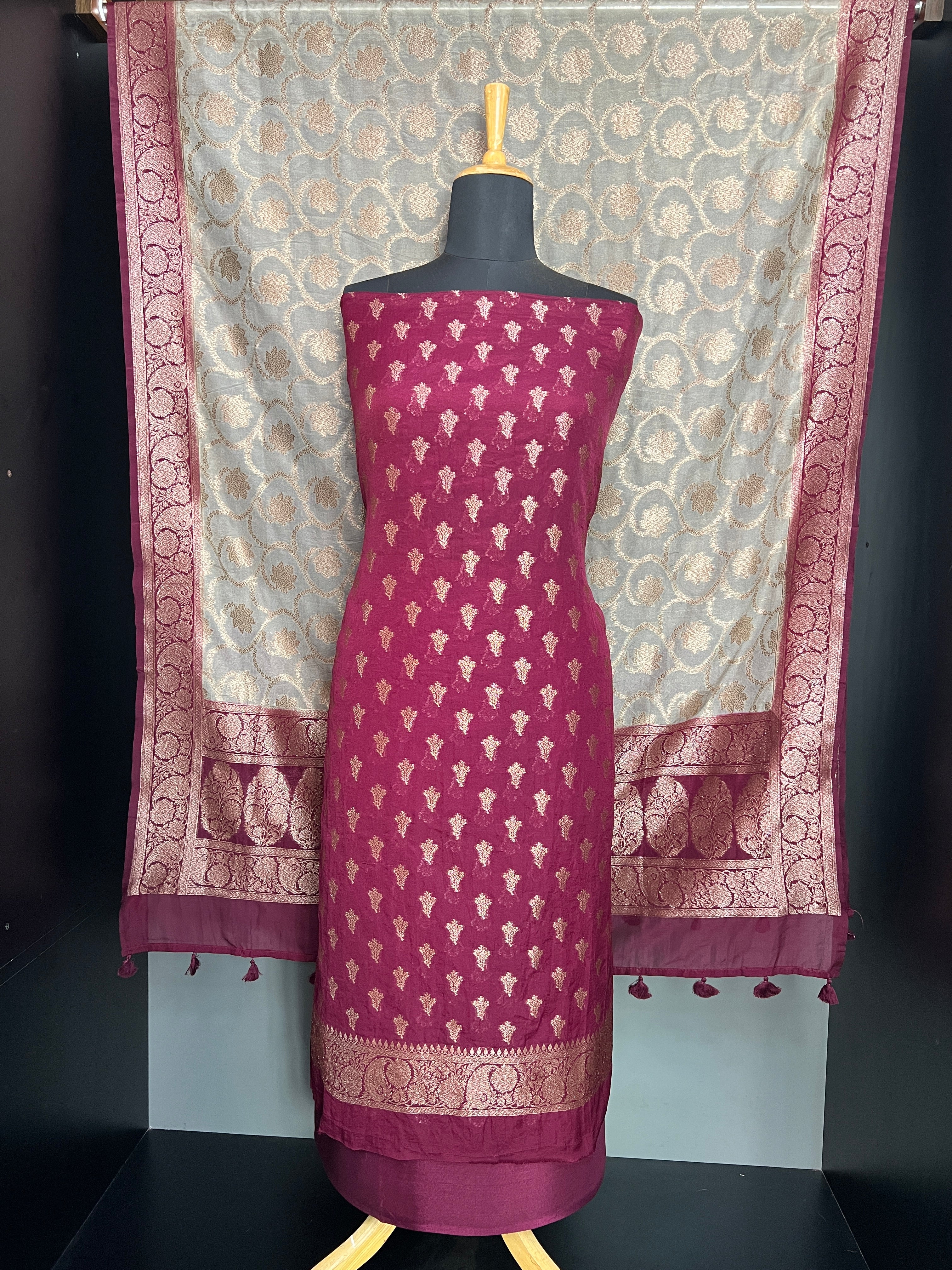 Zari Woven Banarasi Silk Salwar Set | YNG949